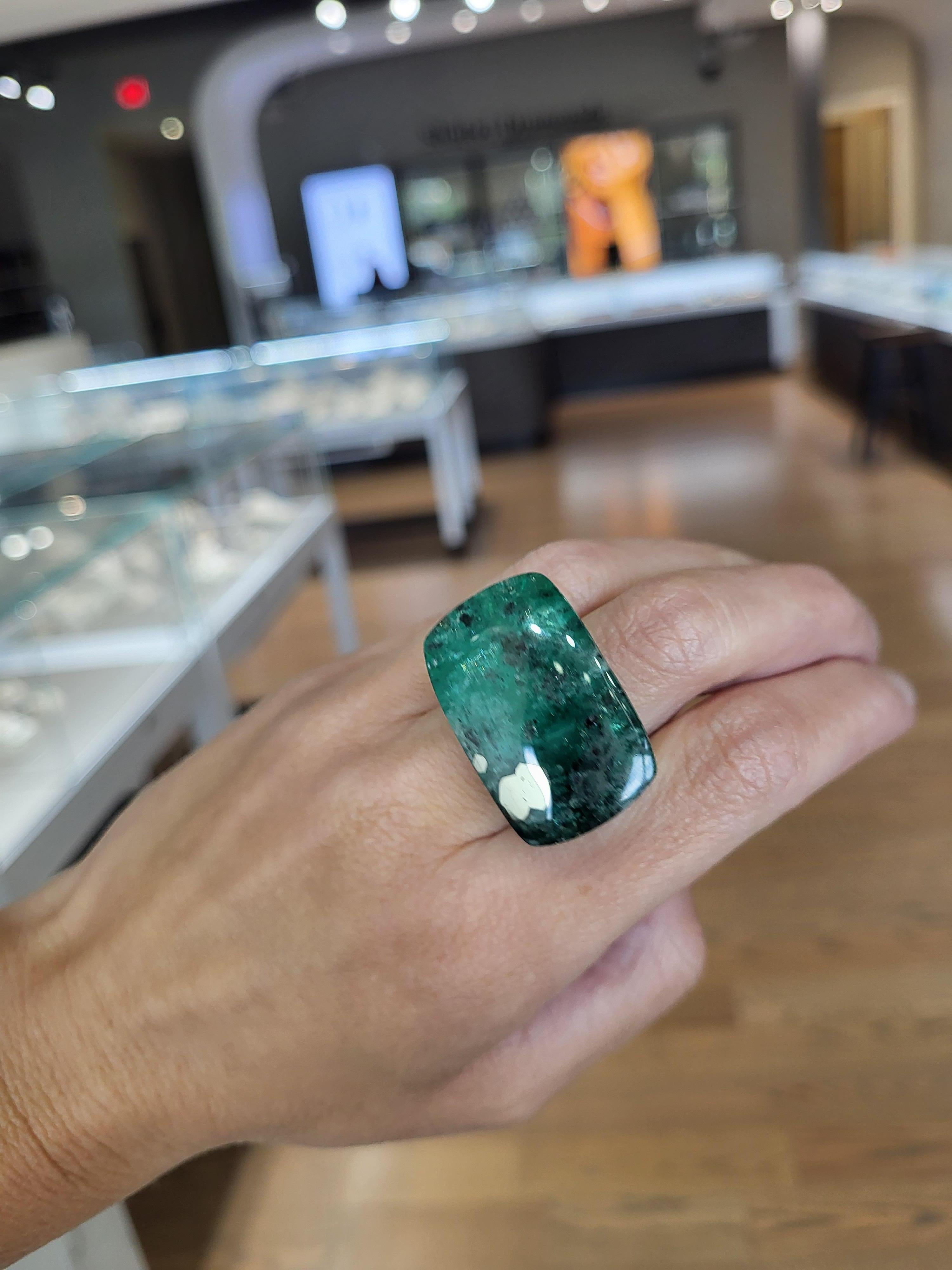 30 Carat Columbian Emerald Ring with Pyrite Inclusion For Sale 4