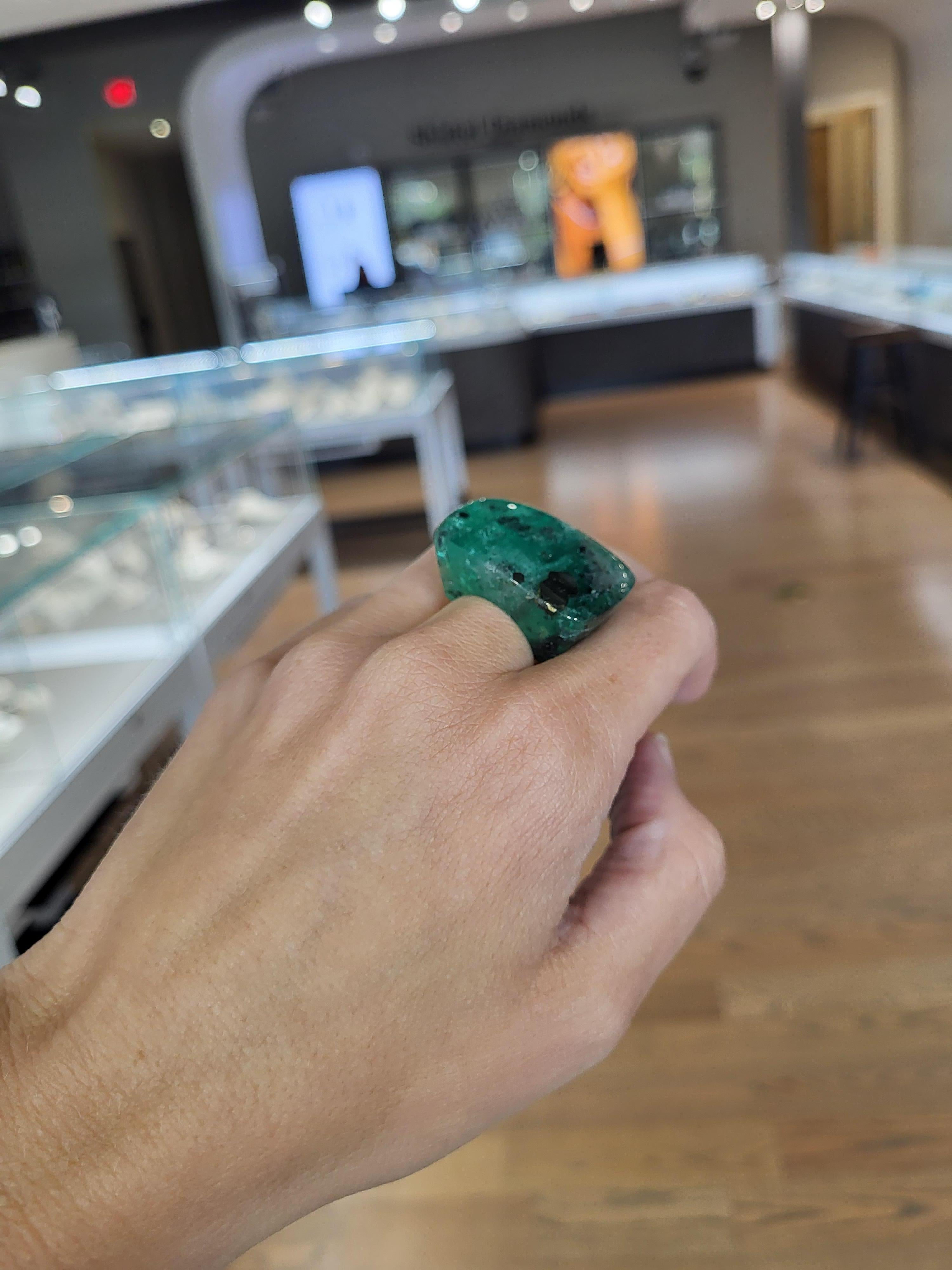 30 Carat Columbian Emerald Ring with Pyrite Inclusion For Sale 1