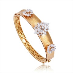 3.0 Carat Diamond 18 Karat Gold Bangle Bracelet