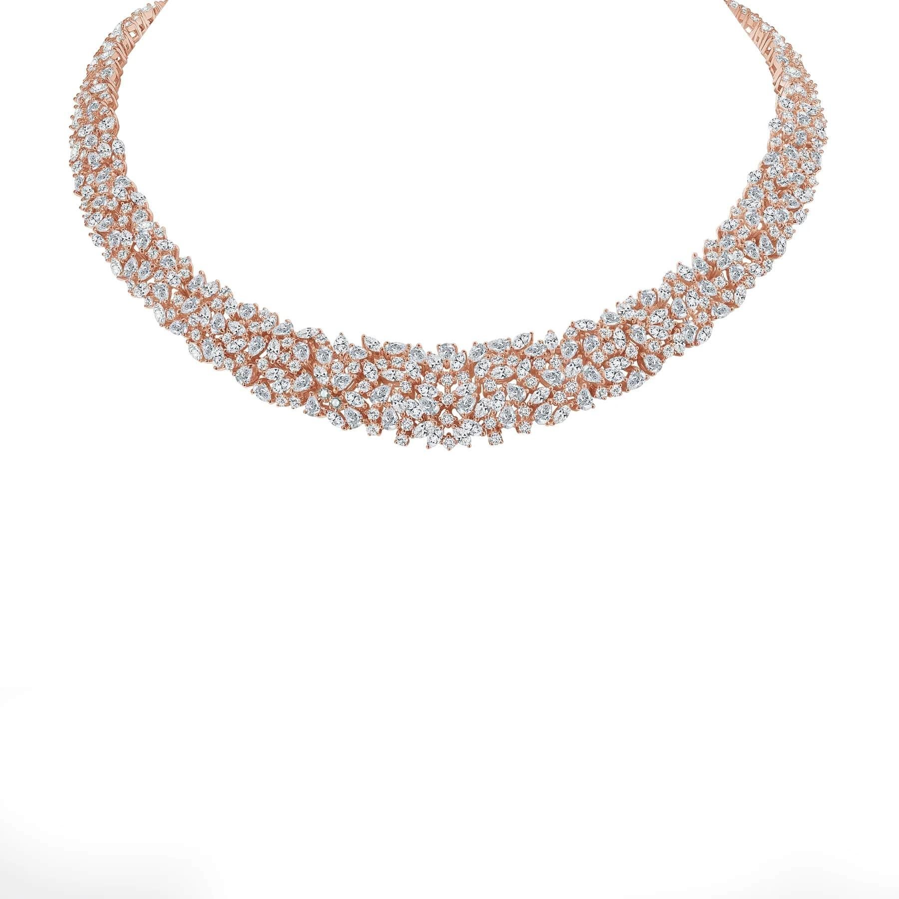 30 Carat Diamond Cluster Necklace In New Condition For Sale In Los Angeles, CA