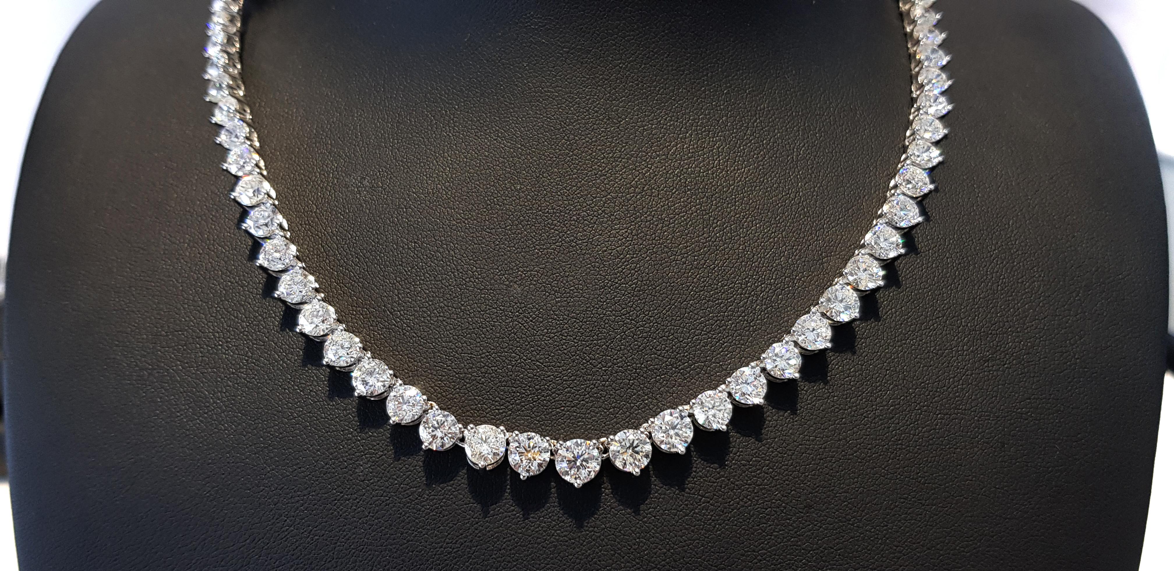 30 Carat Diamond Riviera Three Claws 18 Karat White Gold Tennis Line Necklace For Sale 3