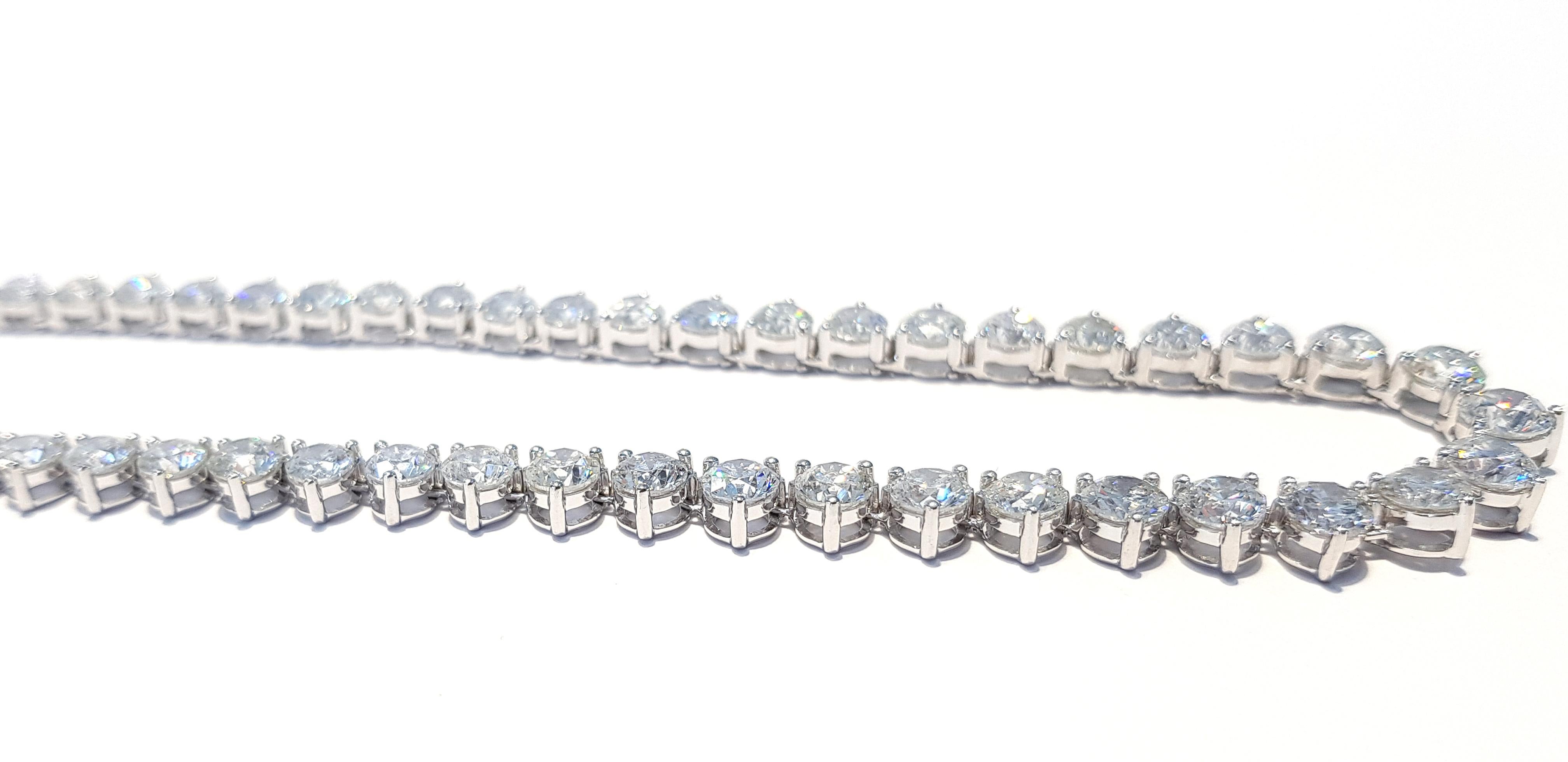Contemporary 30 Carat Diamond Riviera Three Claws 18 Karat White Gold Tennis Line Necklace For Sale
