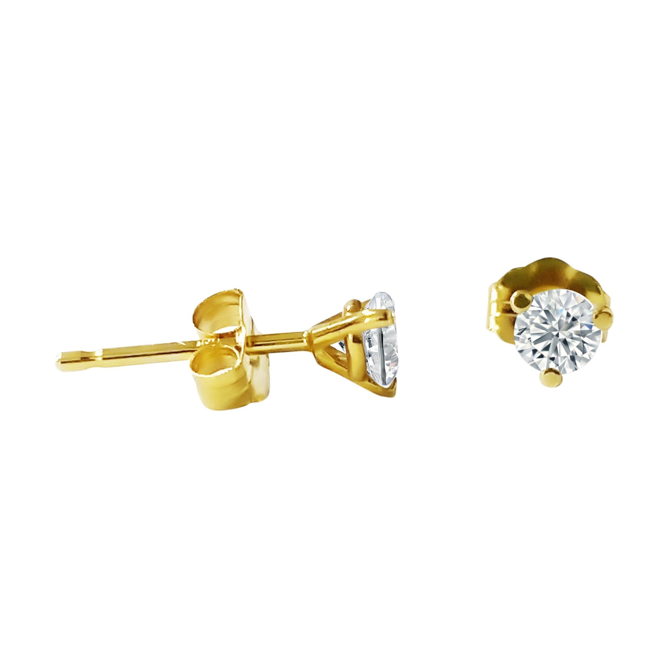 Clous d'oreilles en or jaune 14 carats et diamants 30 carats en vente 1