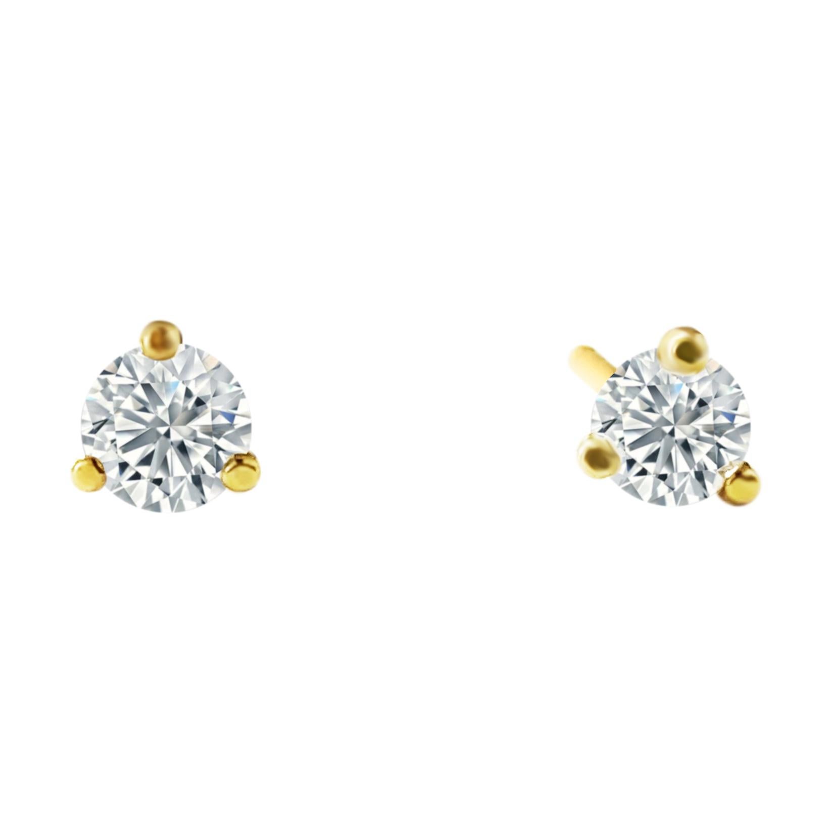 Clous d'oreilles en or jaune 14 carats et diamants 30 carats en vente