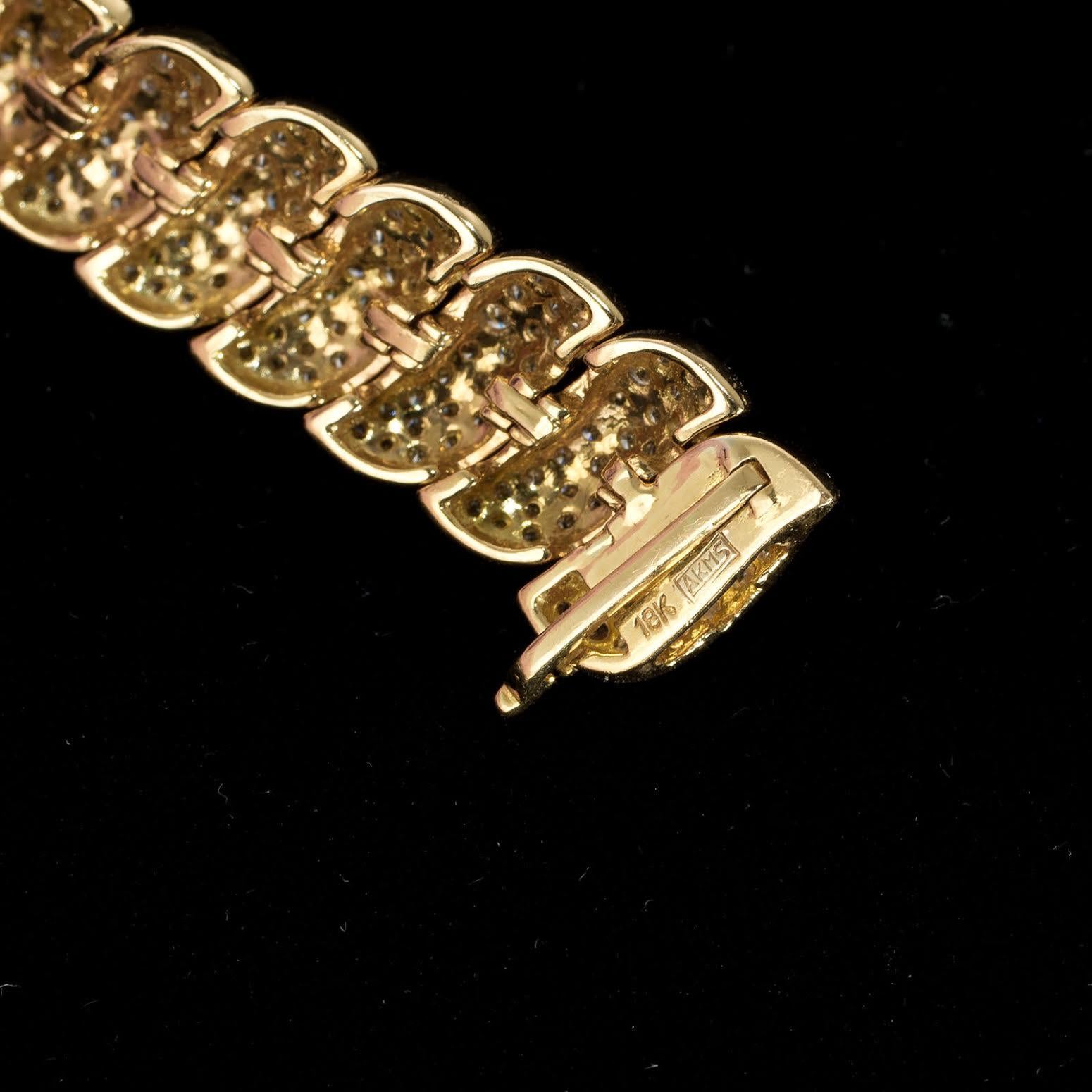 Women's or Men's 30 Carat Diamond Wave Motif Necklace For Sale
