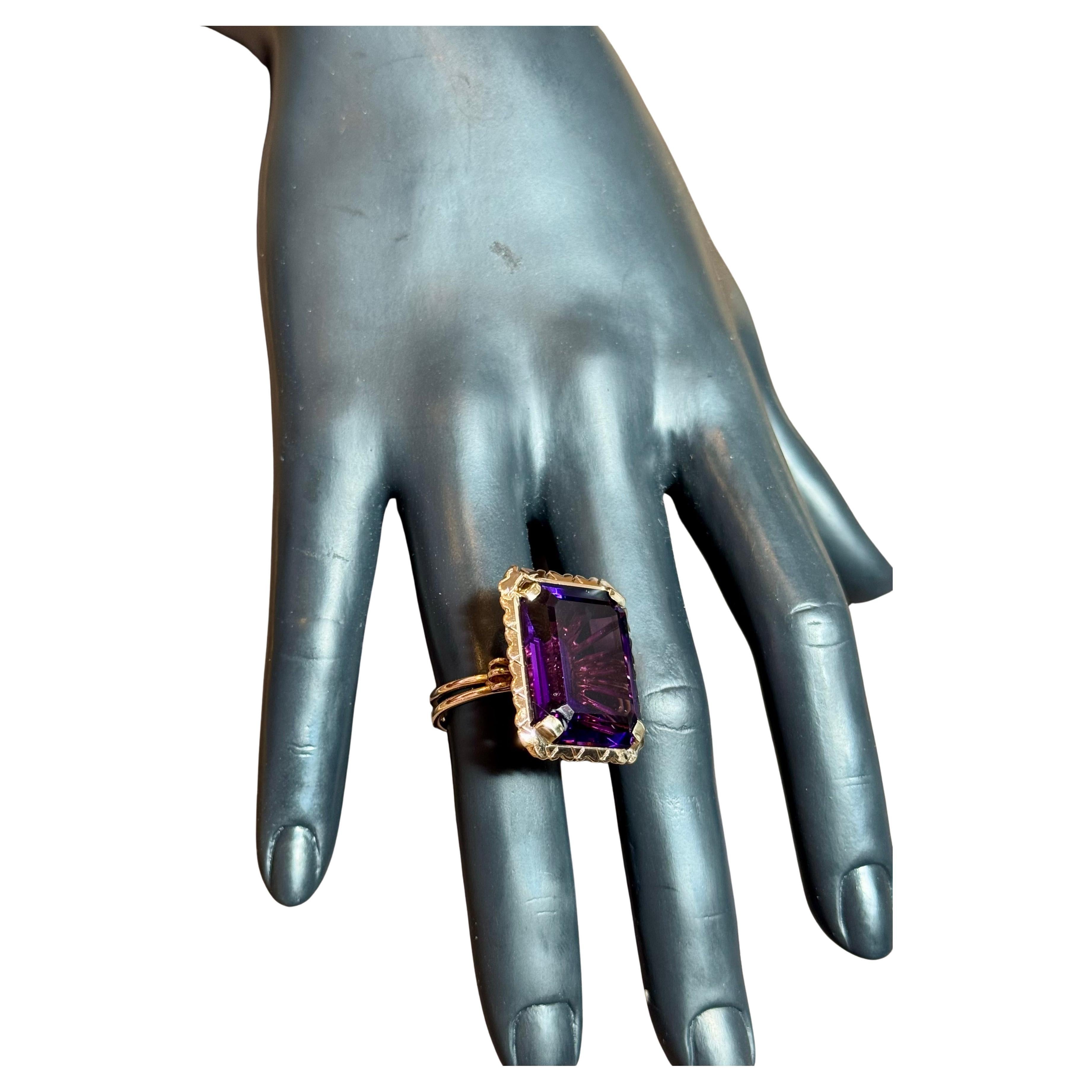 30 Karat Smaragdschliff Amethyst Cocktail-Ring in 14 Karat Roségold Schleife Ring Größe5 im Zustand „Hervorragend“ im Angebot in New York, NY