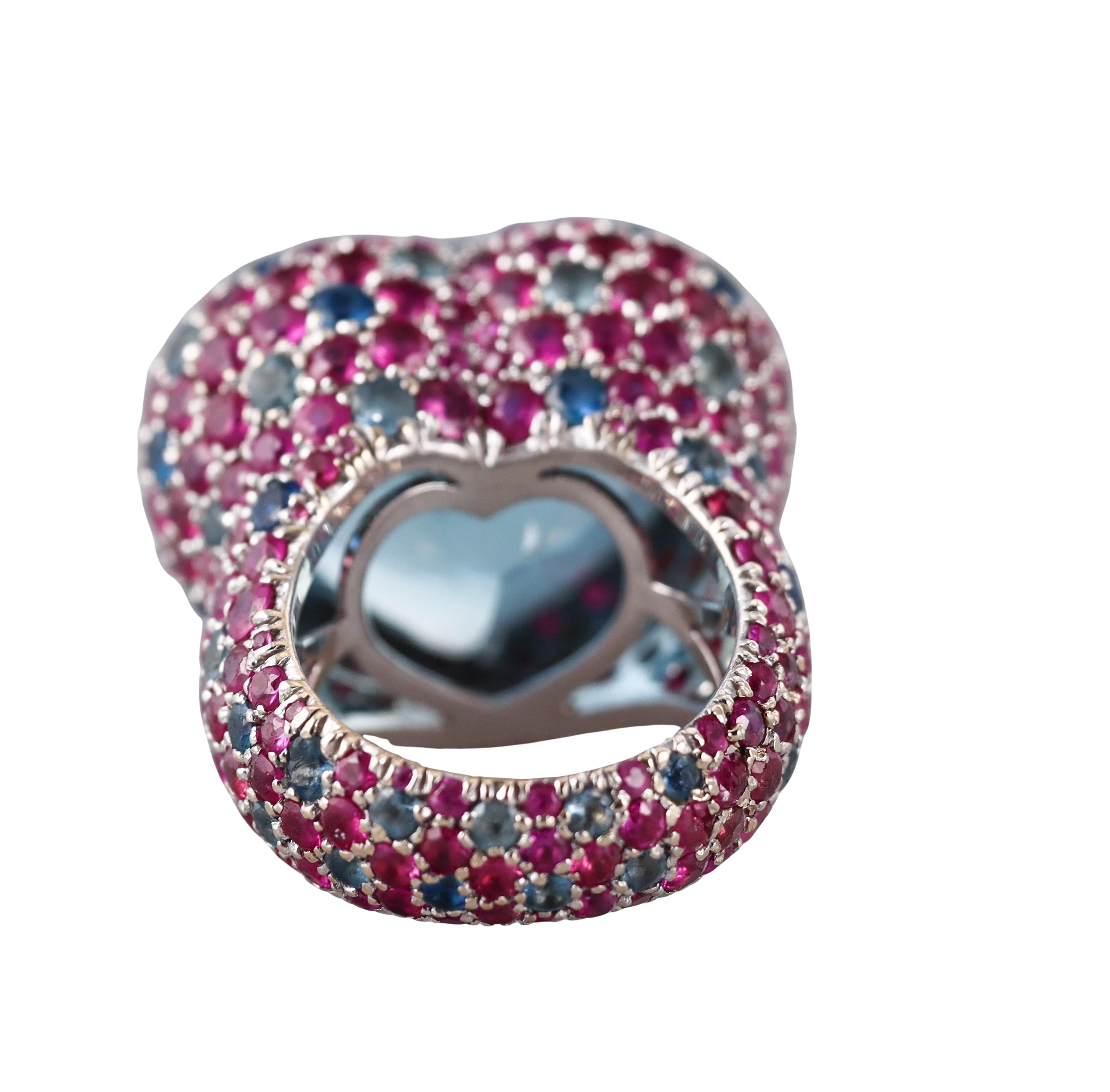 30 Carat Heart Aquamarine Ruby Gold Ring In Good Condition For Sale In New York, NY