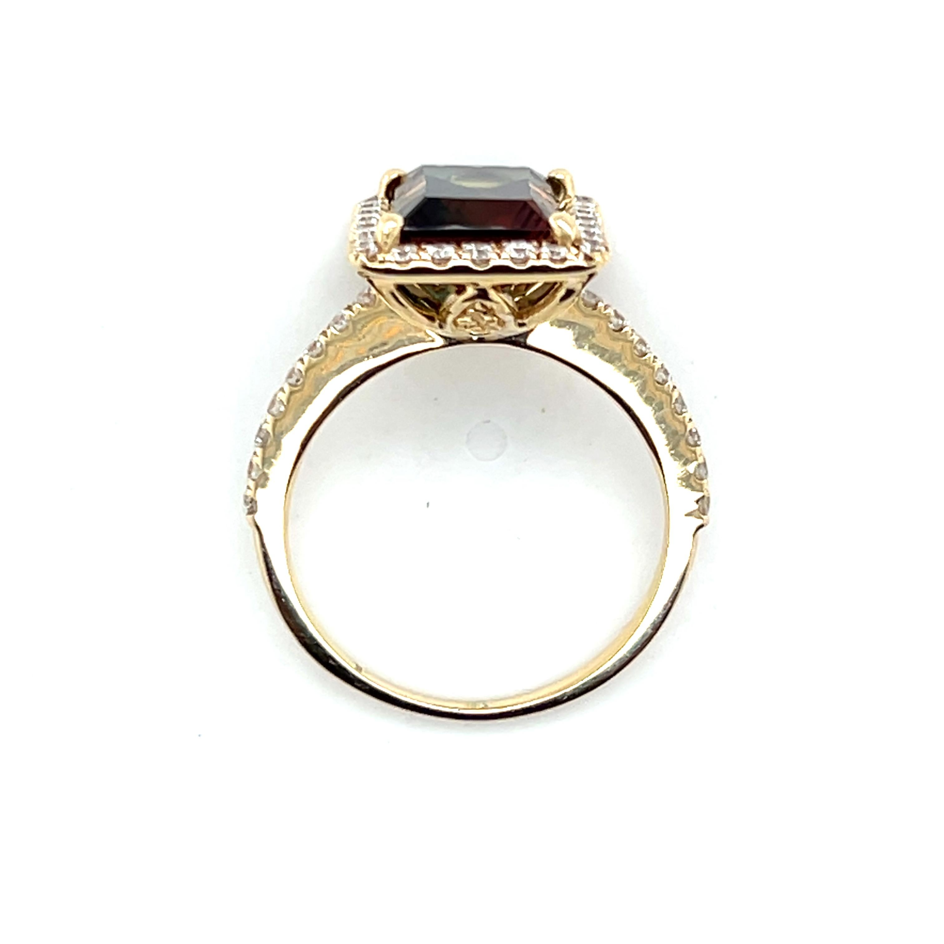 Anello Cocktail con Labradorite Feldspato e Diamante in Oro Giallo 14k da 3,0 Carati in vendita 5