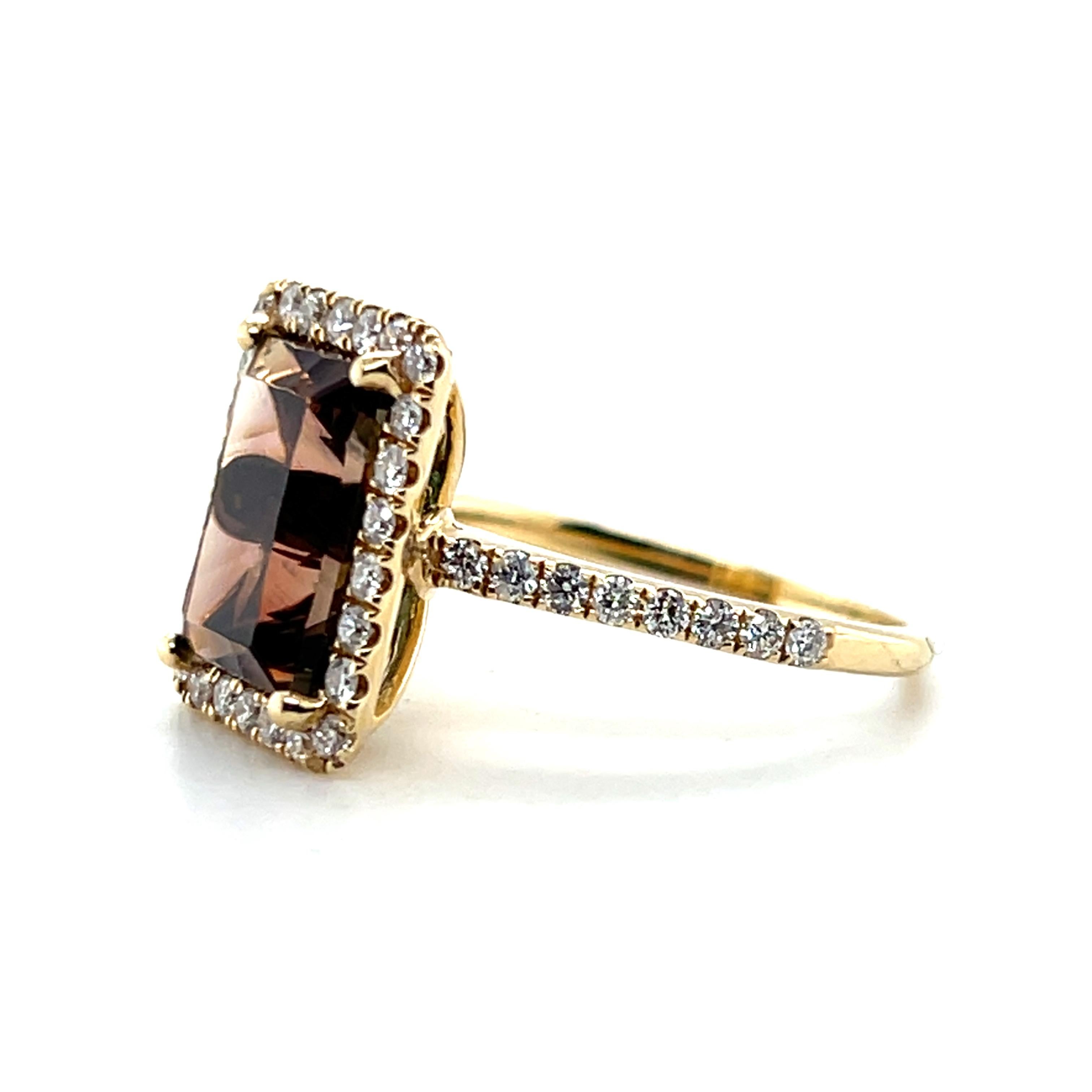 da uomo o donna Anello Cocktail con Labradorite Feldspato e Diamante in Oro Giallo 14k da 3,0 Carati in vendita