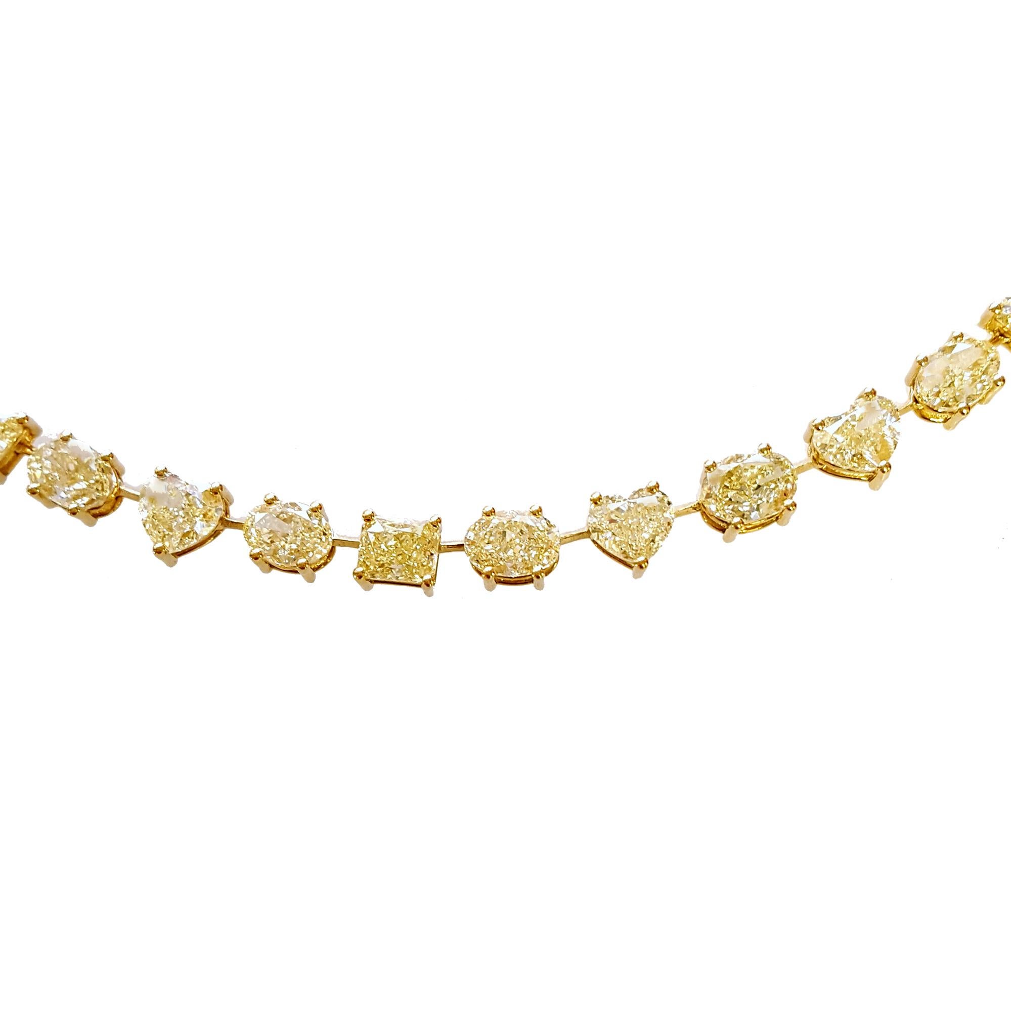 Taille mixte Collier de diamants jaunes de 30 carats de forme mixte, en or jaune 18 carats. en vente