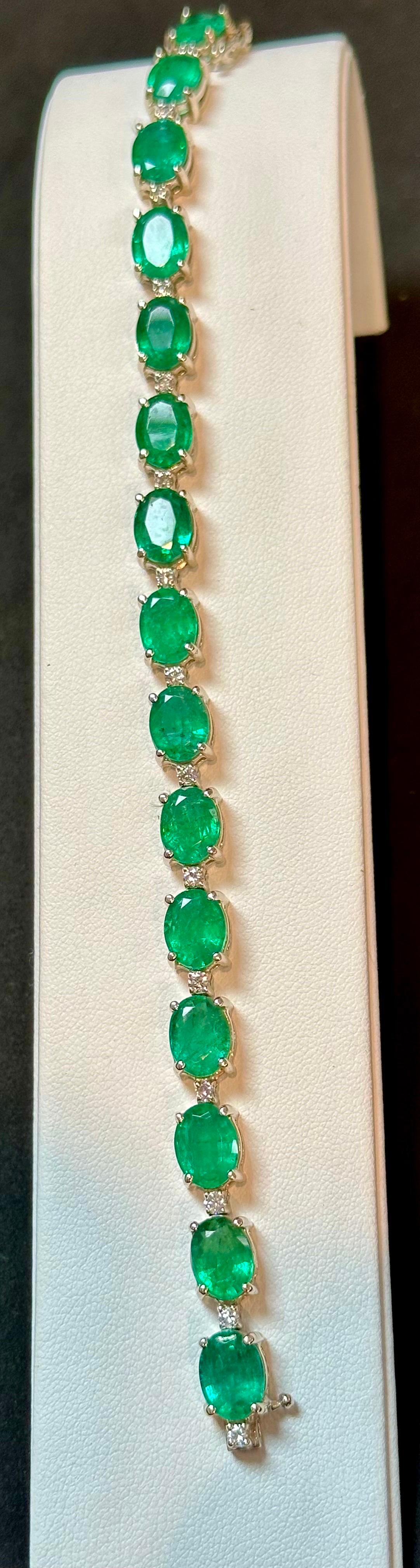 Women's 30 Carat Natural Zambian Emerald & Diamond Tennis Bracelet 14 Karat Gold For Sale