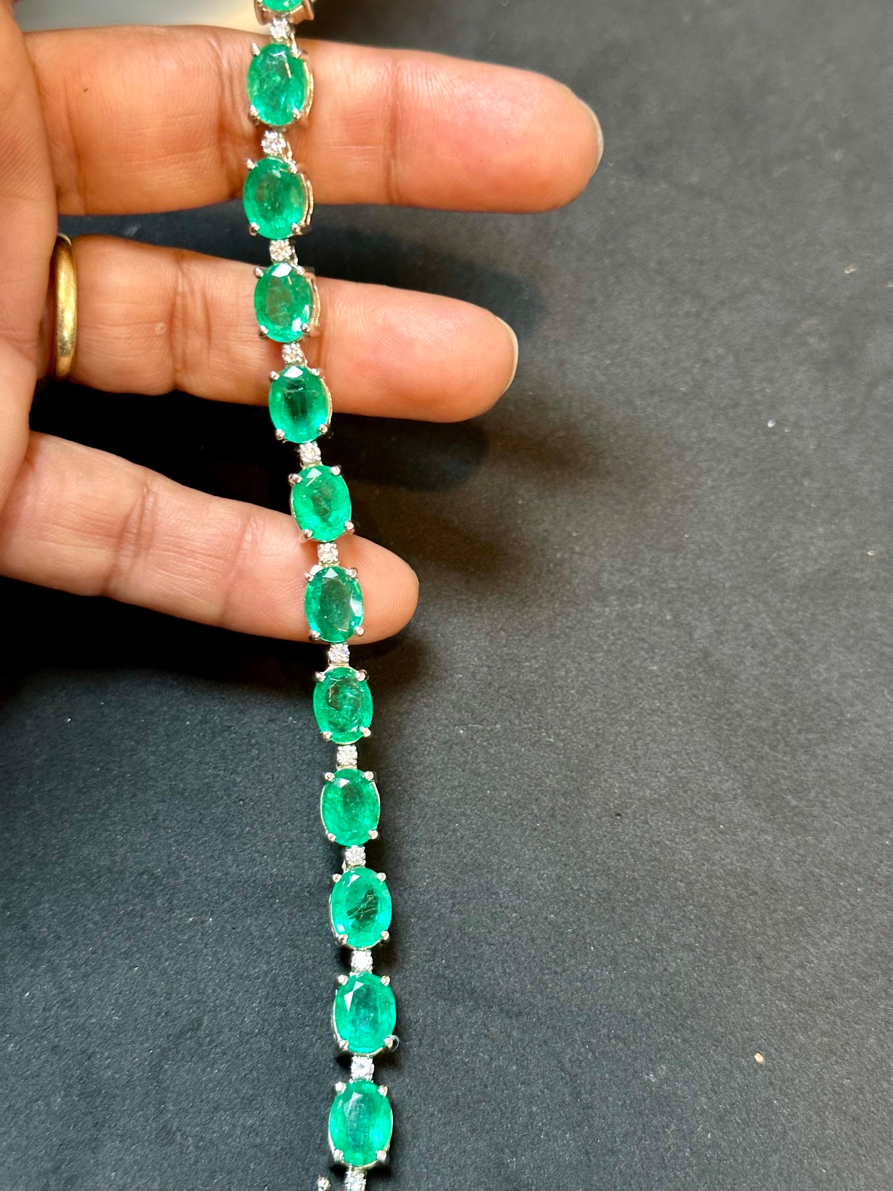30 Carat Natural Zambian Emerald & Diamond Tennis Bracelet 14 Karat Gold For Sale 2
