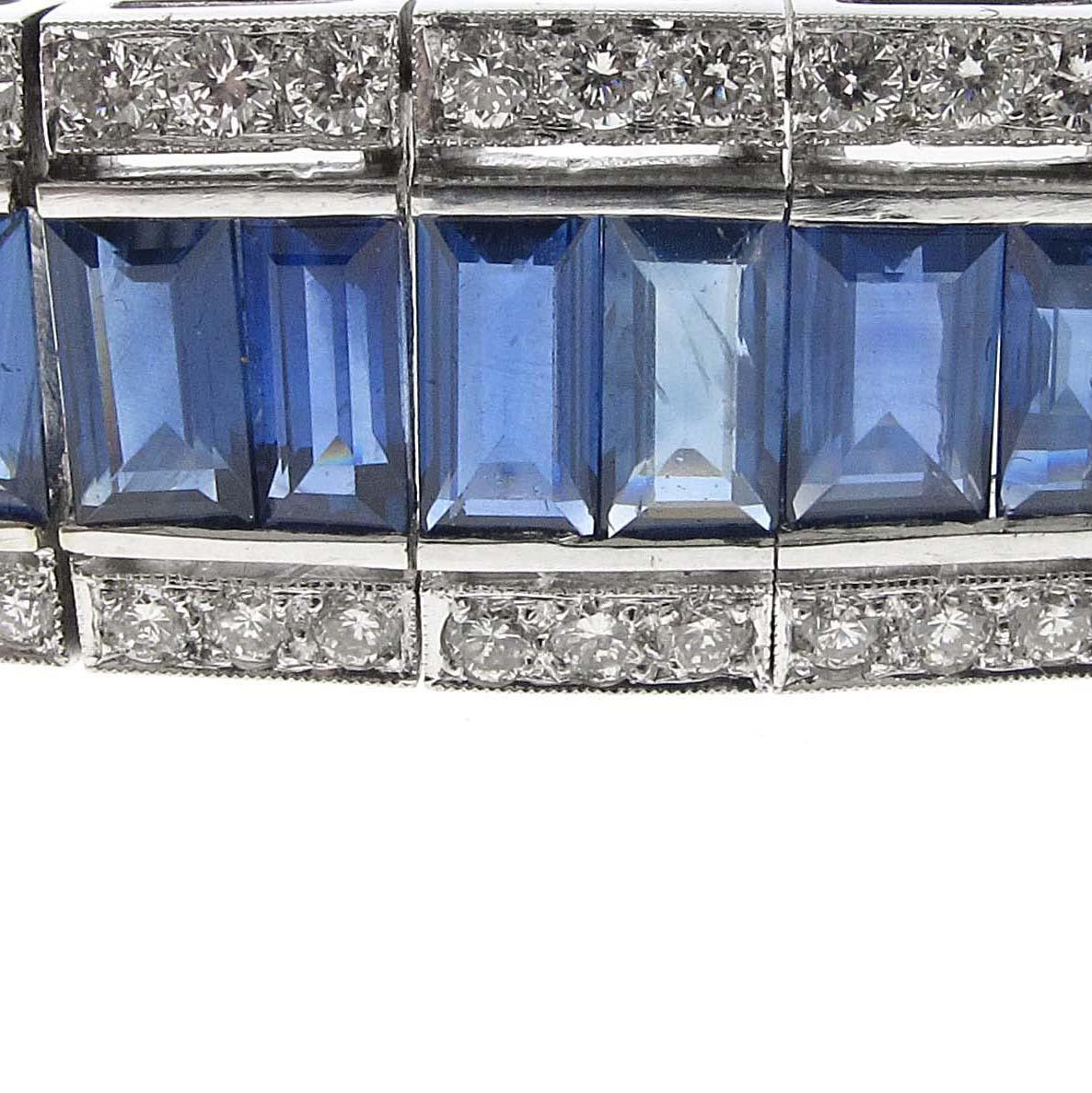 30 Carat of Blue Sapphires with 4 Carat of Diamonds Bracelet Set in 18 Karat WG In Excellent Condition In Beverly Hills, CA