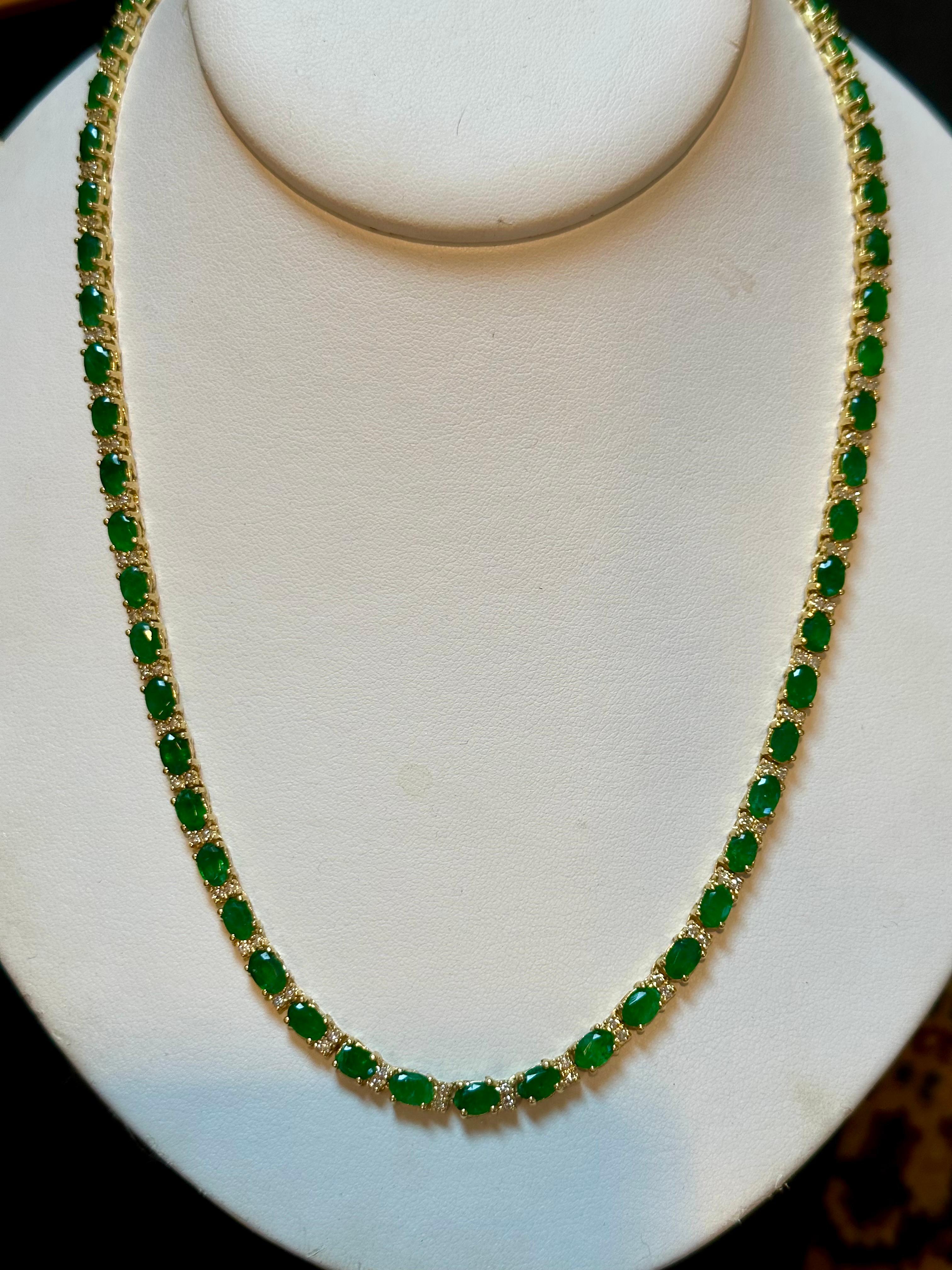 30 Carat Oval Brazilian Emerald & 3 Carat Diamond Tennis Necklace 14 Karat Gold For Sale 3