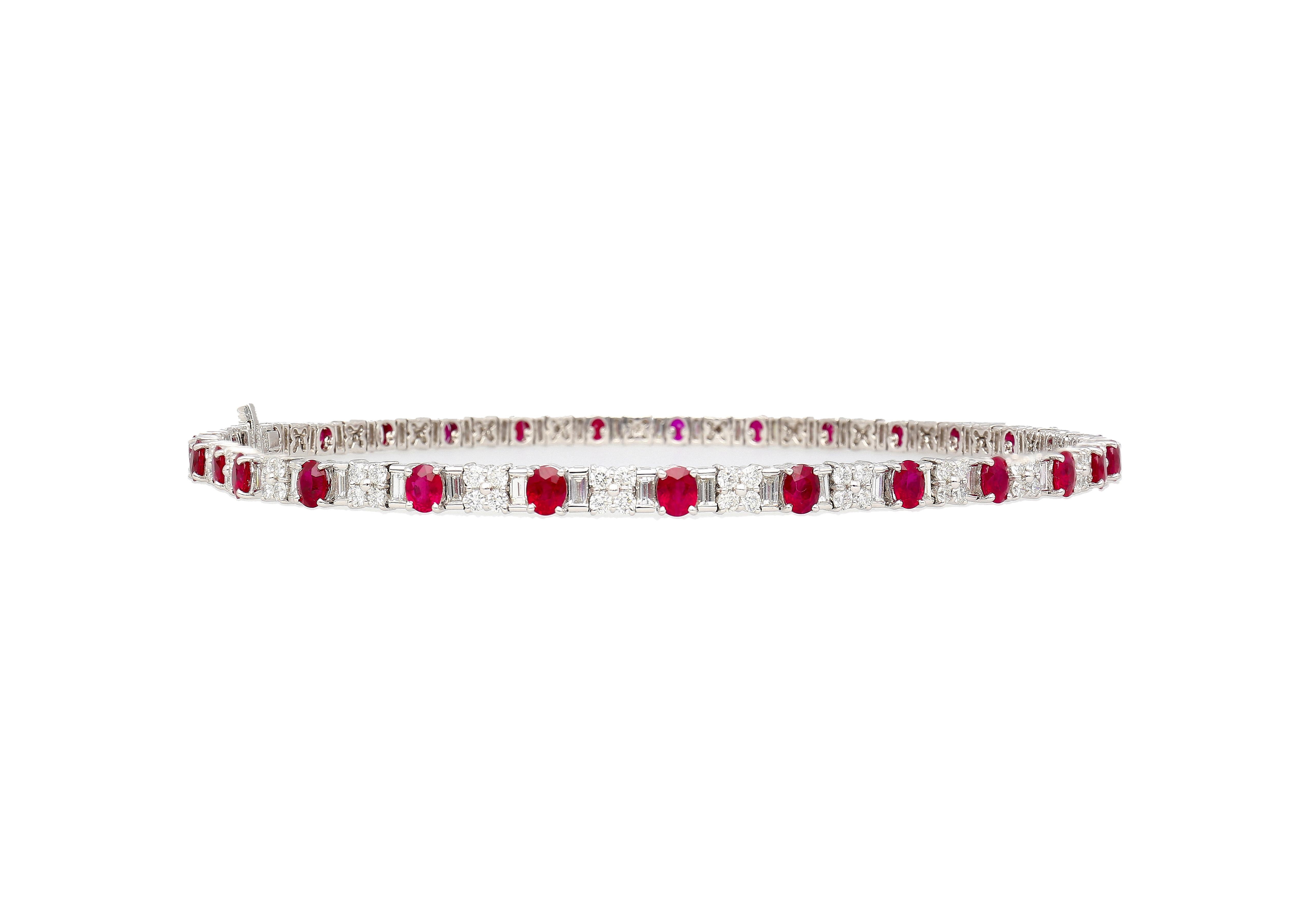 30 Carat Oval Cut Ruby & Mixed Cut Diamond Tennis Necklace in Platinum For Sale 2