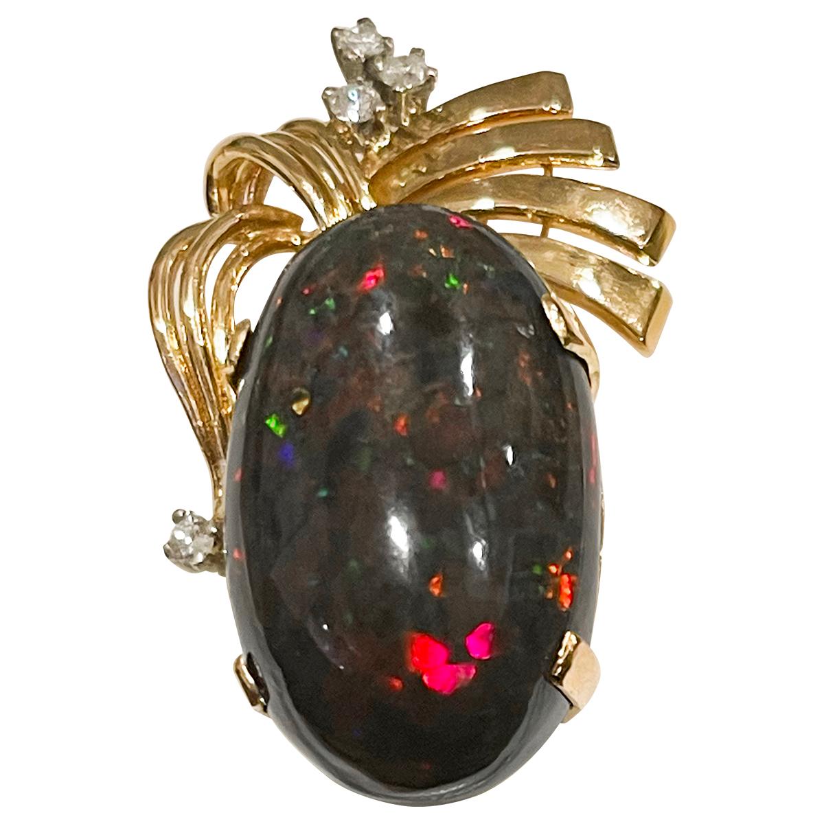 30 Carat Oval Ethiopian Black Opal Pendant/Necklace 18 Karat + 18 Kt Gold Chain For Sale