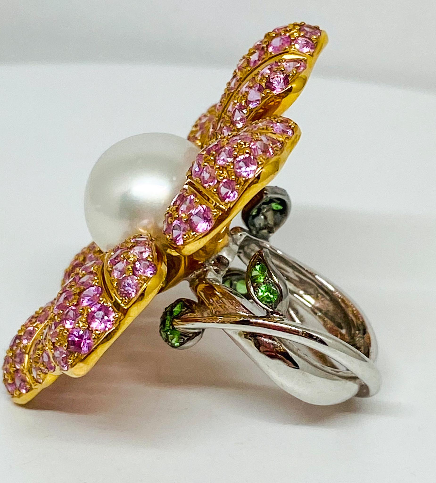 Contemporary 3.0 Carat Pink Sapphire and Pearl Flower Ring For Sale
