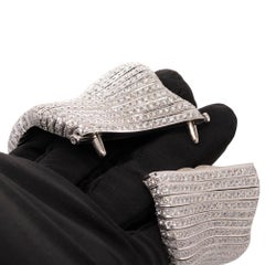 30 Karat Rundschliff Diamant-Armreif mit Pavé-Vase