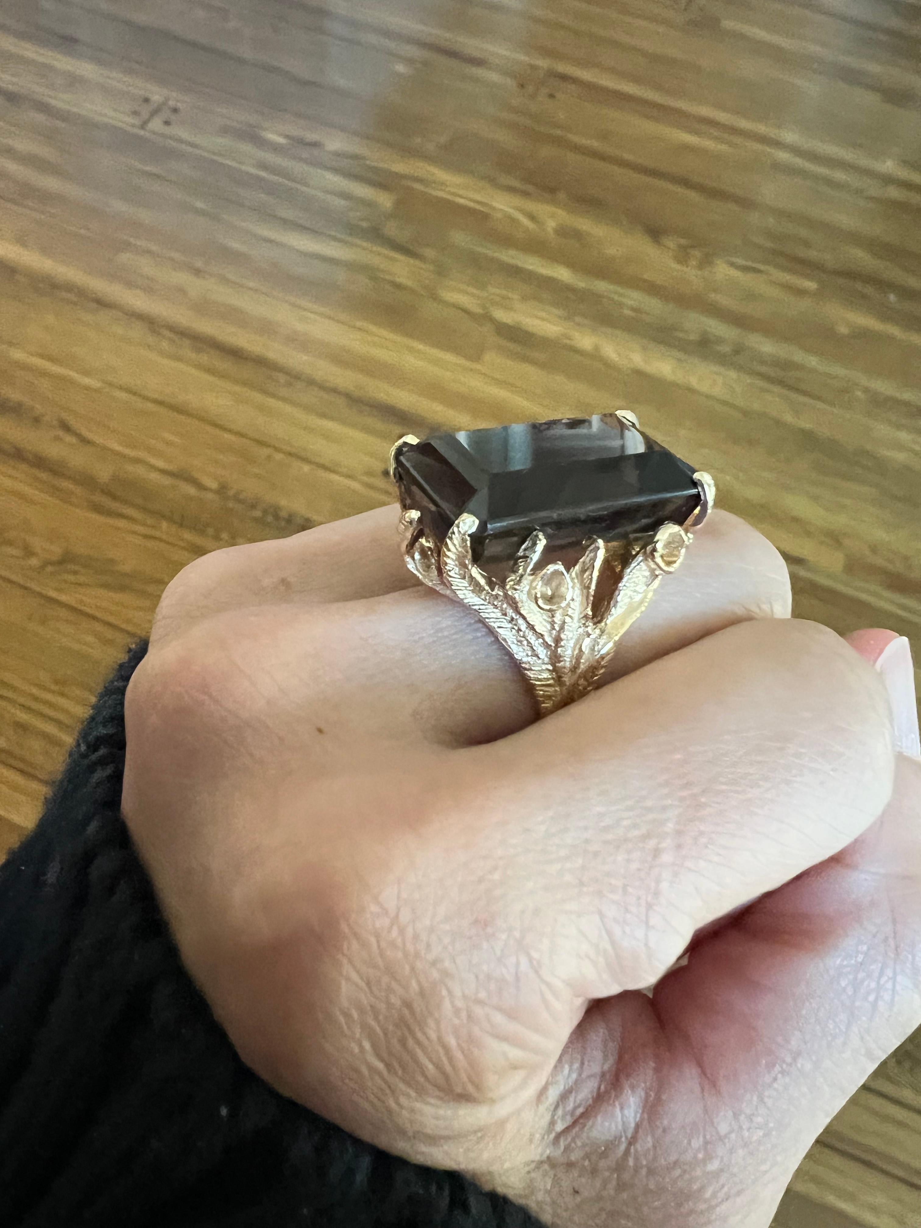 30 carat Smokey Quartz Foliate Motif Ring 14k Yellow Gold For Sale 5