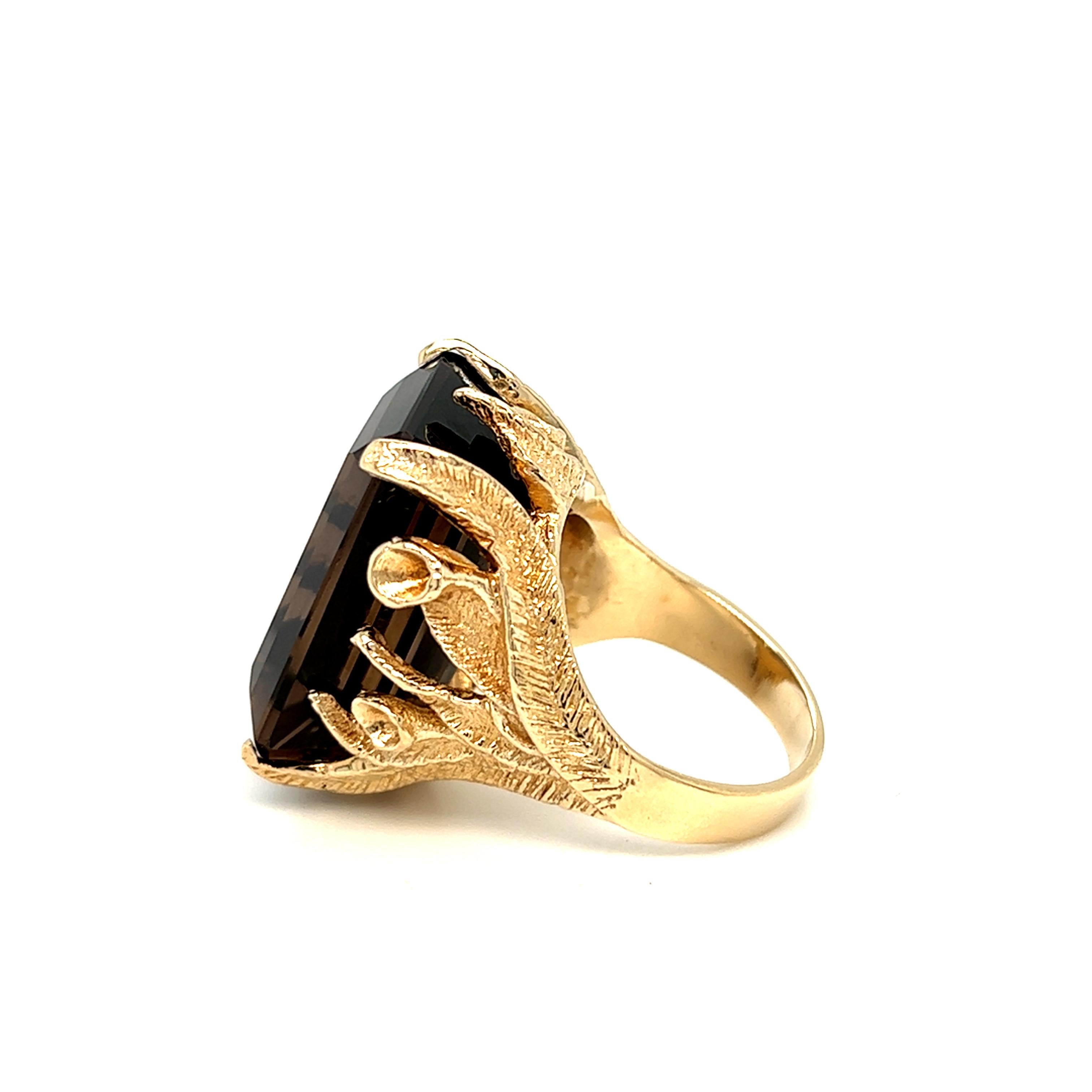 30 carat Smokey Quartz Foliate Motif Ring 14k Yellow Gold In Good Condition For Sale In beverly hills, CA
