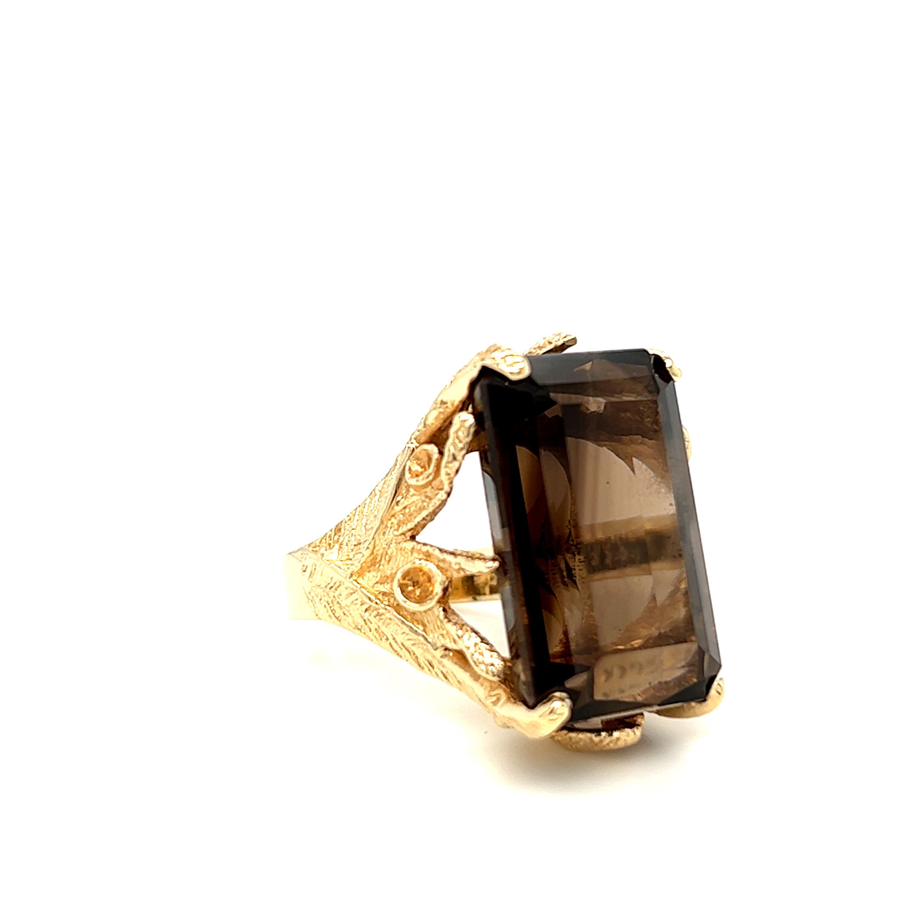 30 carat Smokey Quartz Foliate Motif Ring 14k Yellow Gold For Sale 2