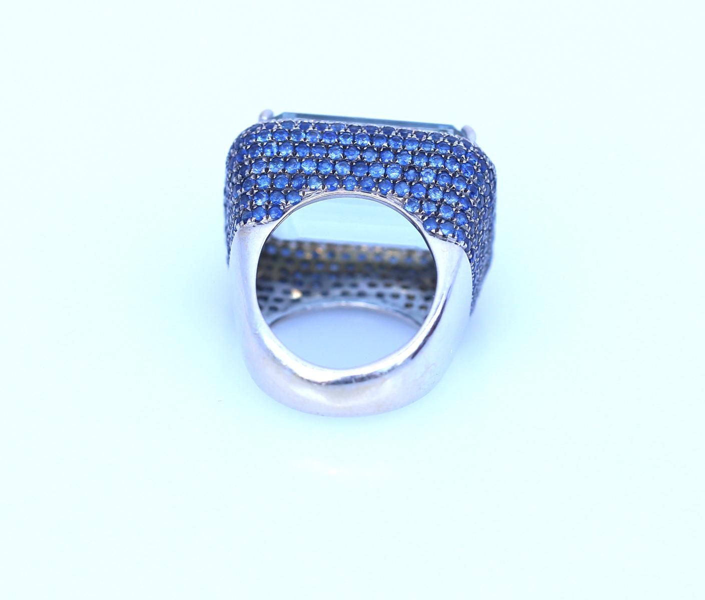 Women's 30 Ct Aquamarine 3 Ct Sapphires Diamond Ring, 1995 For Sale