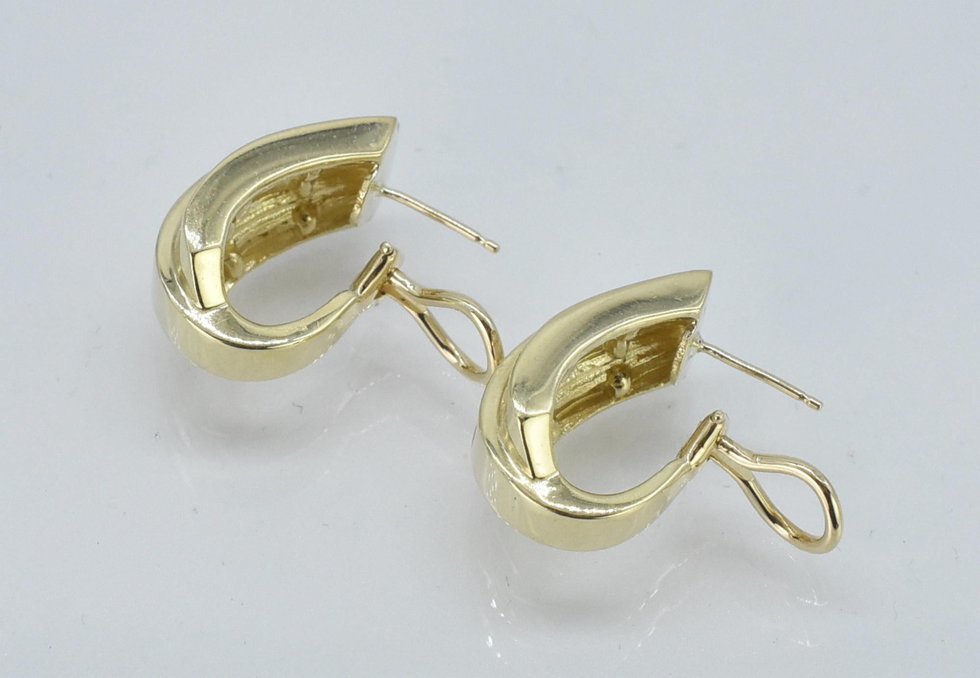 3.0 Cttw Baguette Diamond Earrings, 14k Setting In Excellent Condition For Sale In Toledo, OH