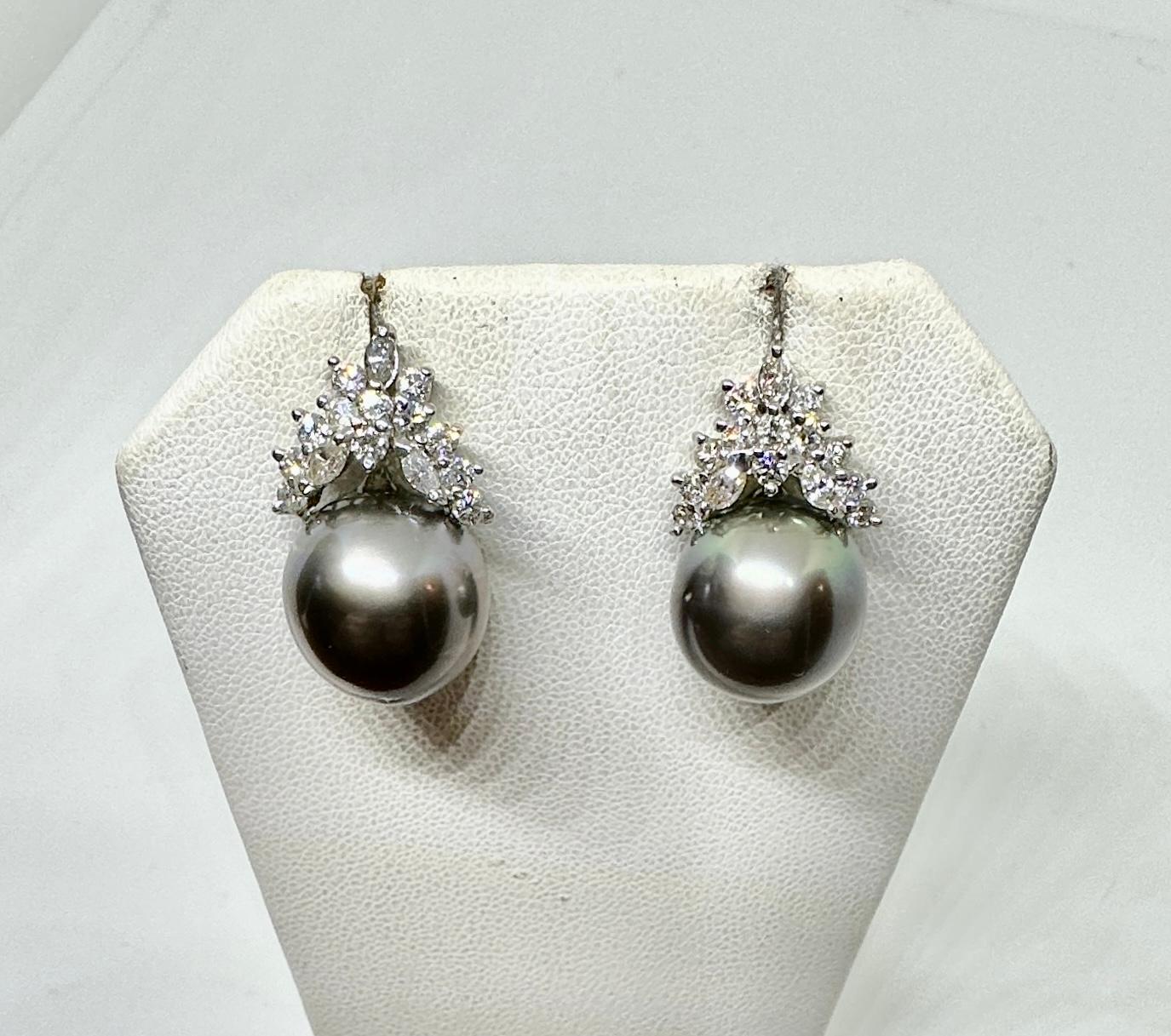 30 Diamond 14mm Black South Sea Pearl Earrings 14 Karat White Gold In Excellent Condition For Sale In New York, NY
