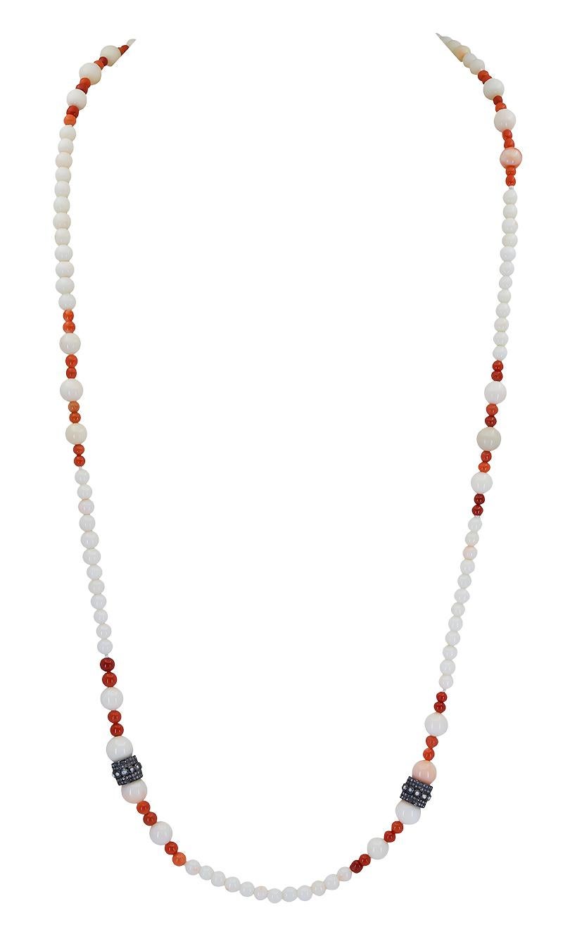 Contemporaneo Collana di corallo bianco e rosso in vendita