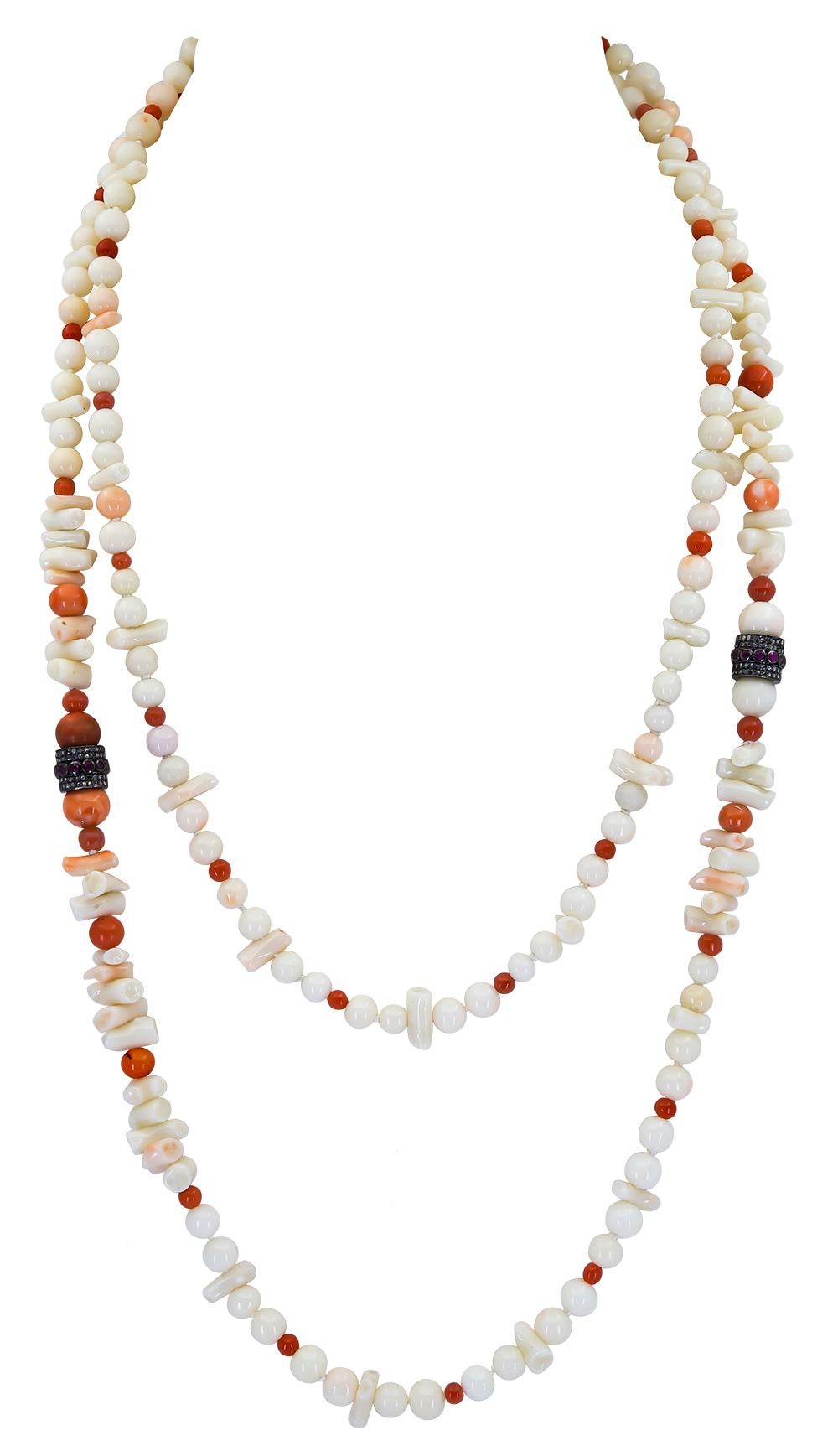 30 Zoll Halskette aus weißer und roter Koralle  (Perle) im Angebot
