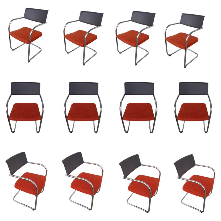 '30' Knoll 2000 "Moment" Arm Chairs For Sale
