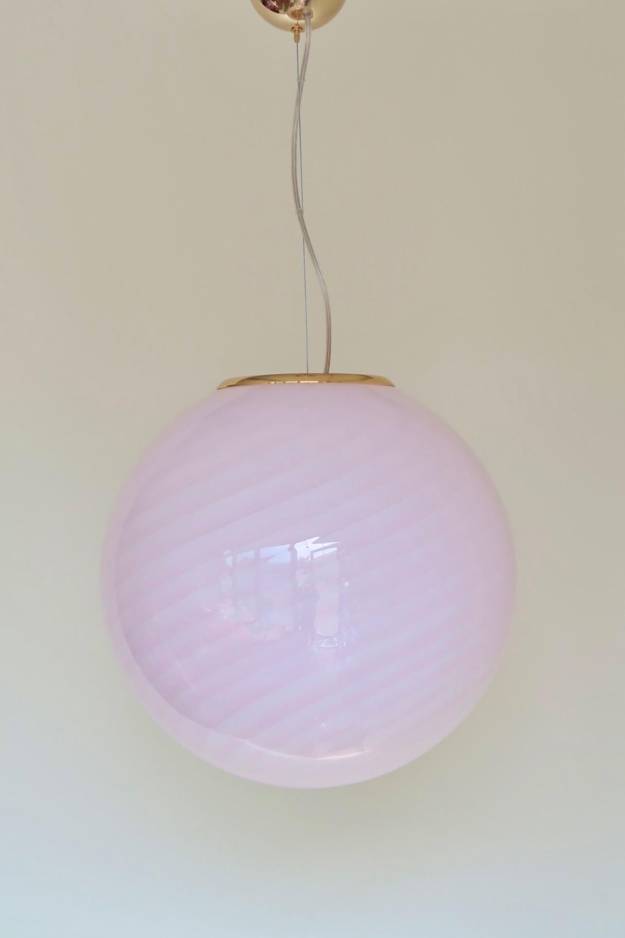 Murano Glass Medium Murano Vintage Candy pendant soft rose pink swirl glass, made in Italy For Sale
