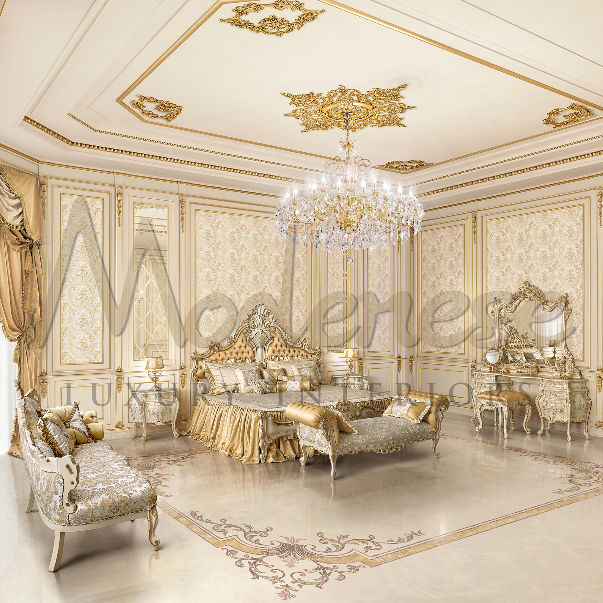 30 Leuchten-Kronleuchter in 24-karätigem vergoldetem Finish von Modenese Luxury Interiors (Neobarock) im Angebot