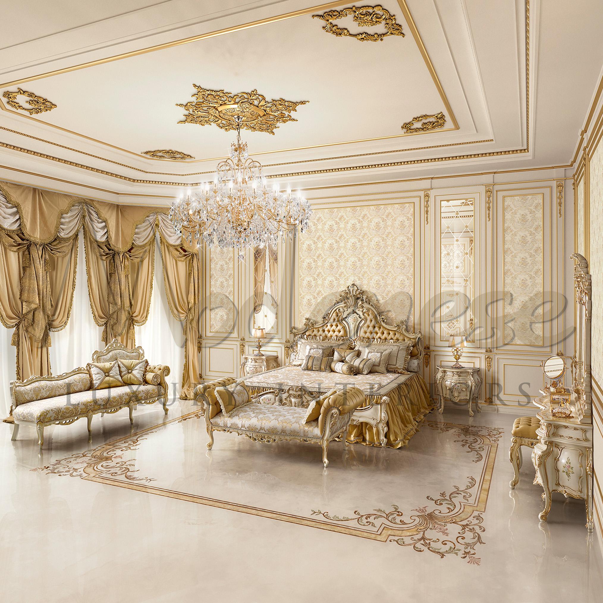30 Leuchten-Kronleuchter in 24-karätigem vergoldetem Finish von Modenese Luxury Interiors (Italienisch) im Angebot