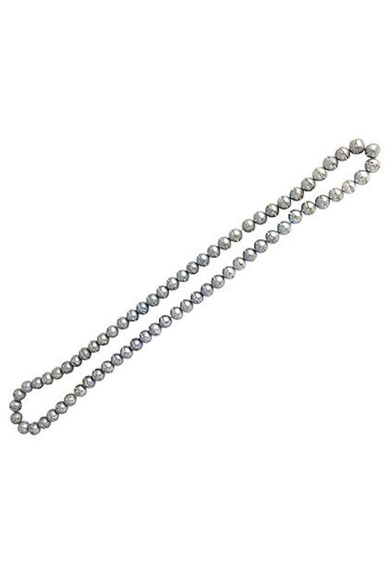 Collier Fantaisie Perles Grises Et Strass - Modèle Curieux Et Original - Occasion En état Neuf