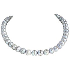 30 Zoll lange graue Perlenkette mit Strasssteinen