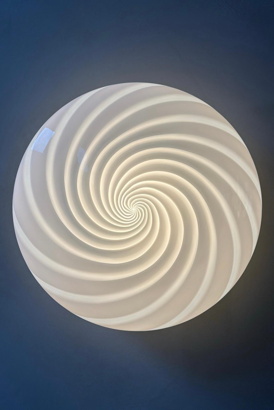 Mid-Century Modern Ø30 Murano Flush Mount Ceiling Lamp White Swirl Glass brass, mouth-blown Italy For Sale