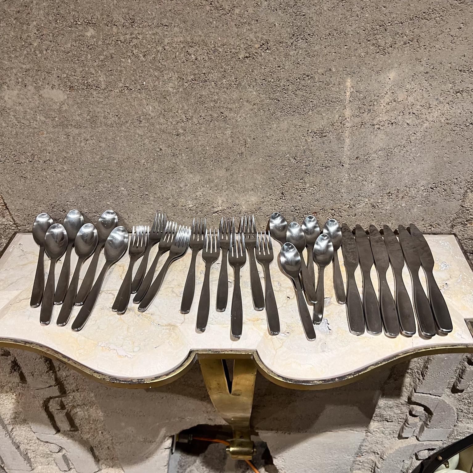 Mid-Century Modern Couverts de table Gourmet en acier inoxydable 30 pièces Service Six Modernity en vente