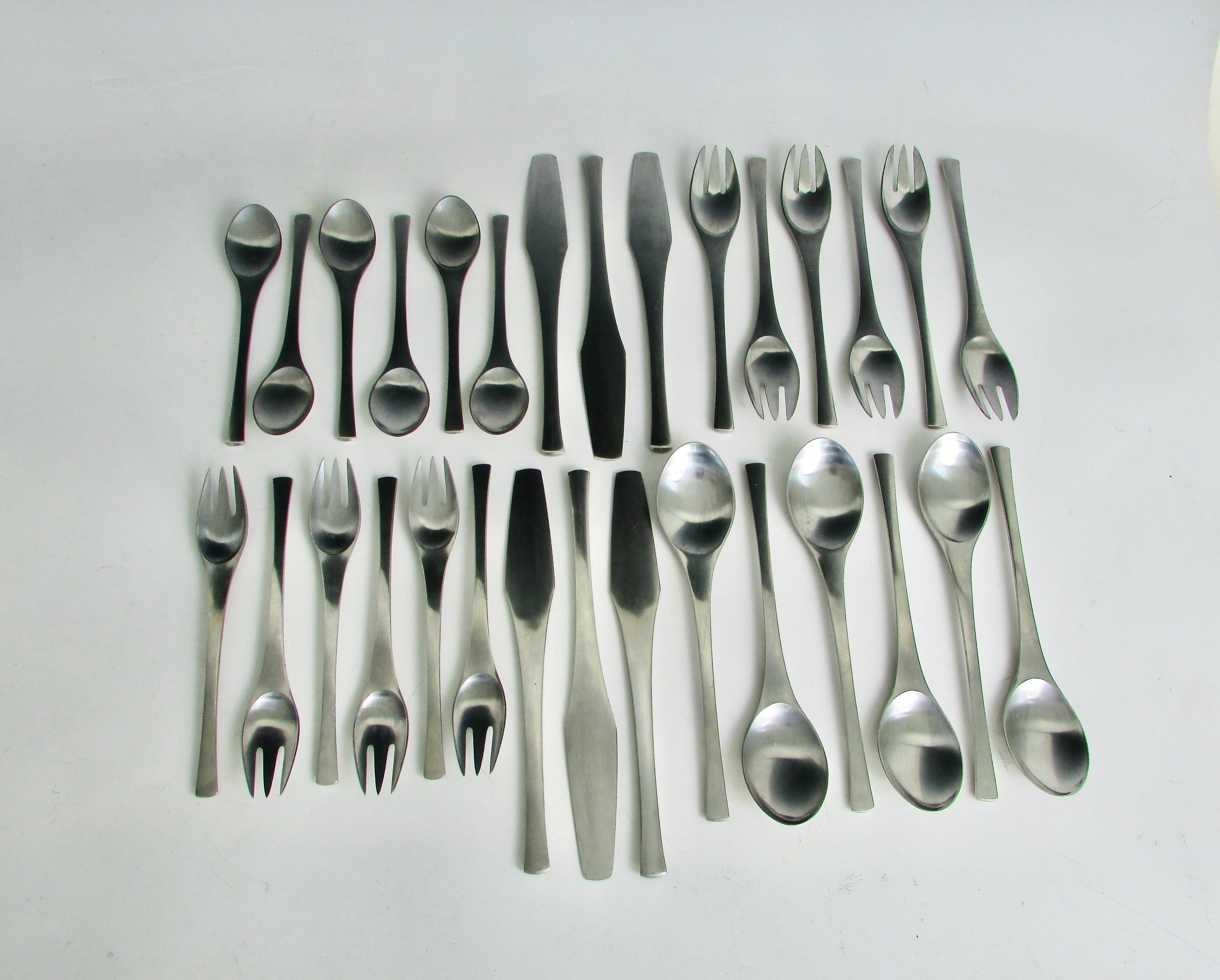 Juego de 30 piezas de cubertería modernista Dansk Odin Servicio para seis Acero inoxidable en venta