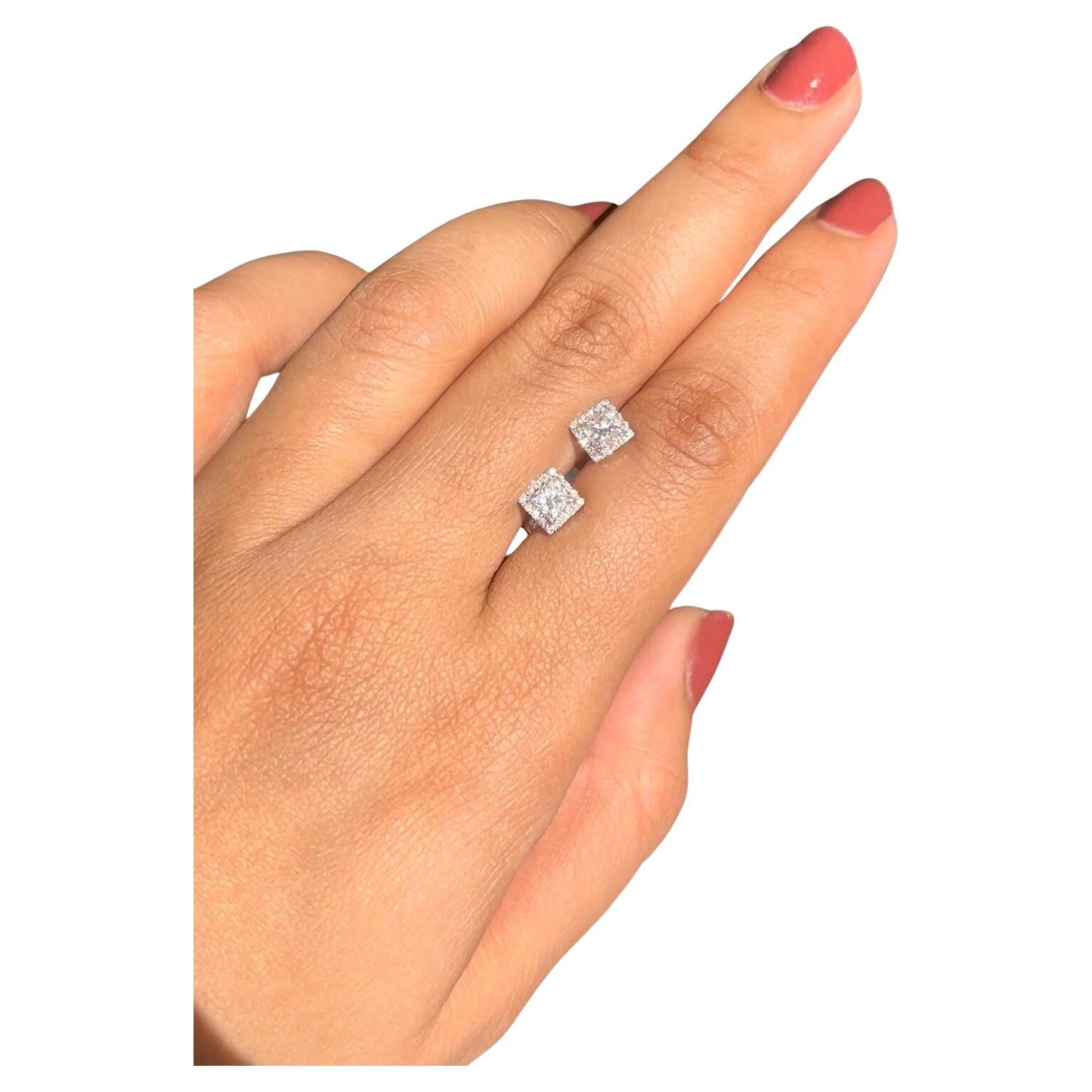 30 pointer .75 TCW Natural Diamond Princess Cut Halo Dainty Stud Earrings For Sale