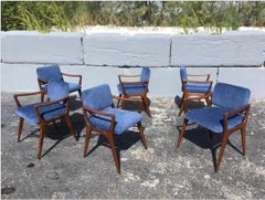 30 Sculptural Dining Arm Chairs in the Style of Gio Ponti for Martin