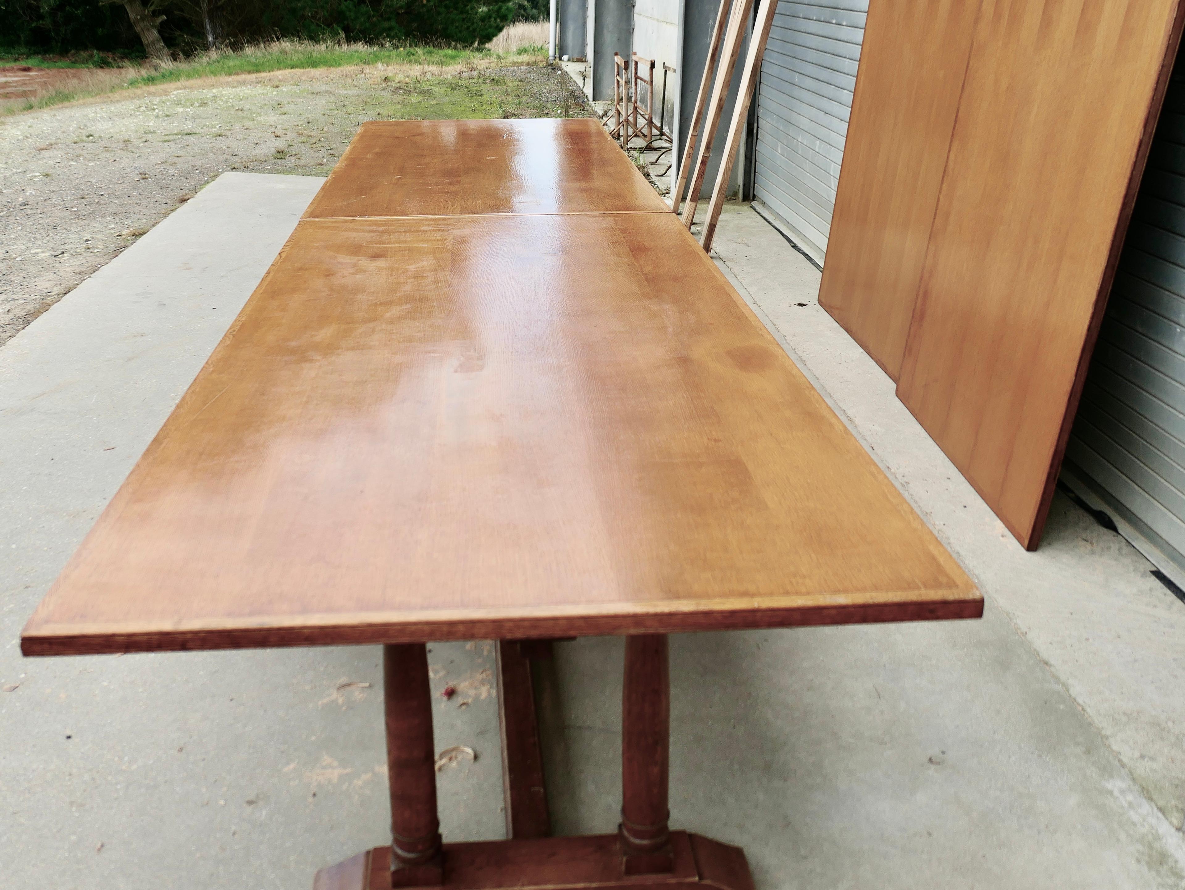 Table de billard 30 Seater Oak, table de salle de jeux Arts & Crafts en vente 7