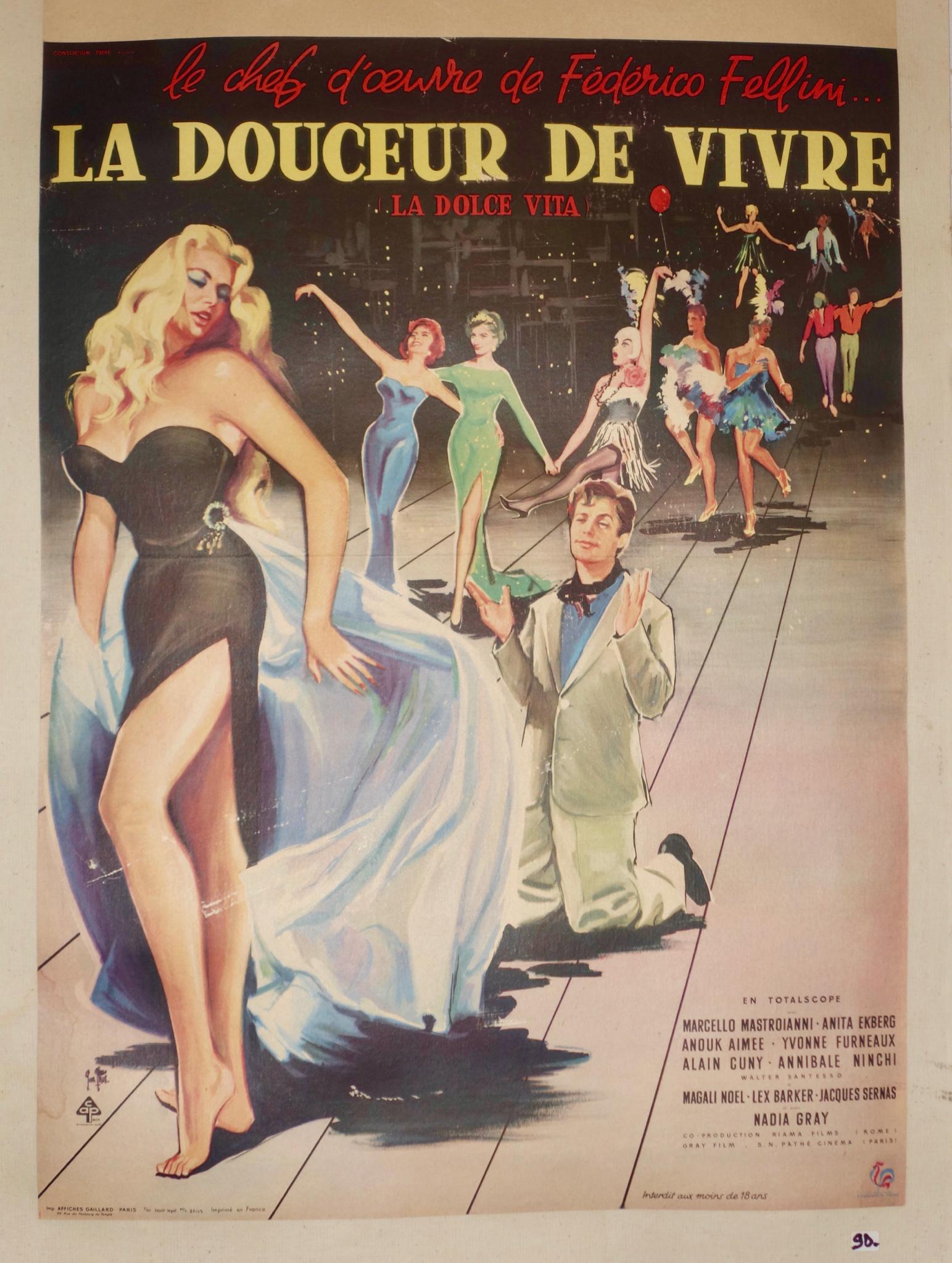 Paper 30 Year Collection of 4000 French Movie Posters, Ad Posters & Cinema Memorabilia For Sale