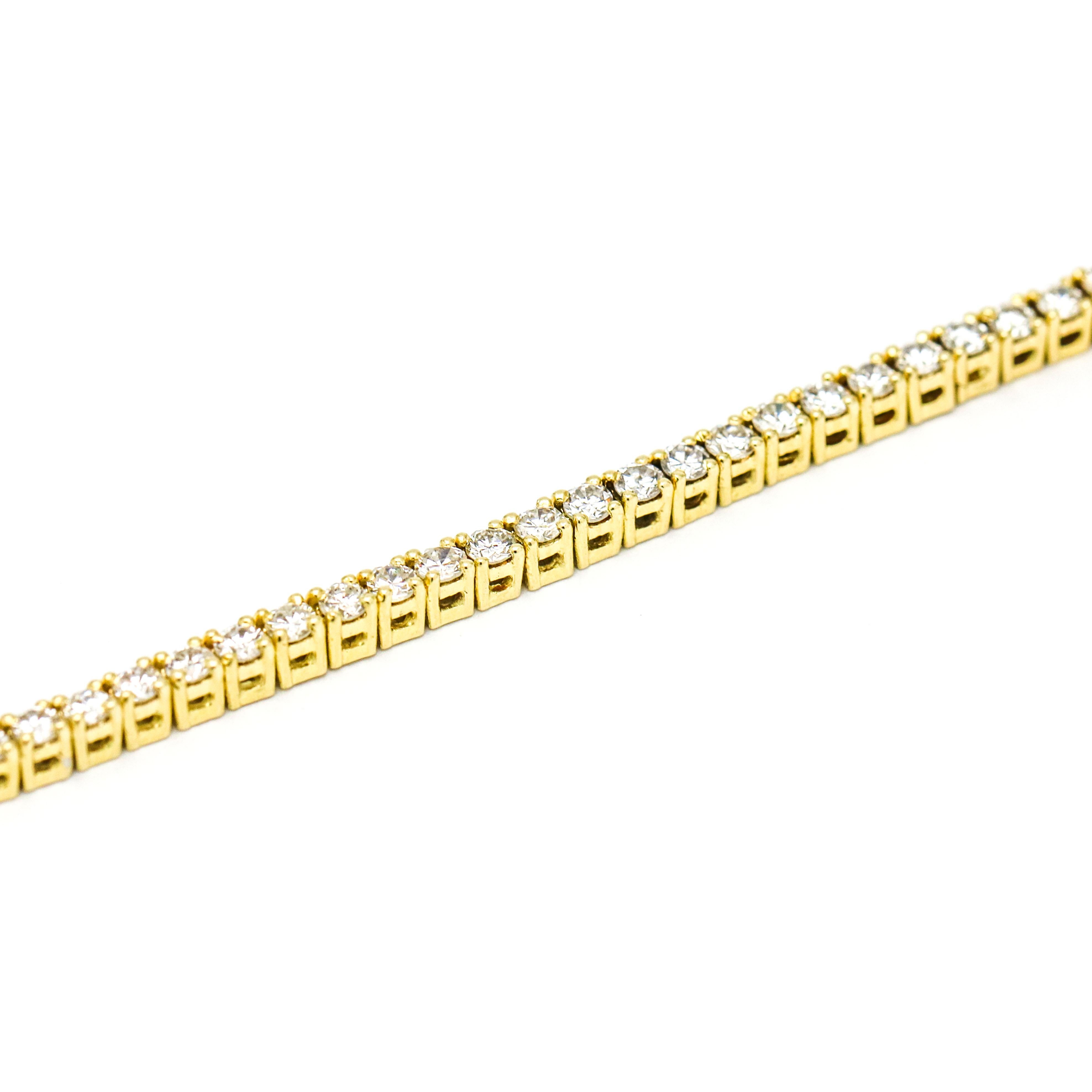 3.00 Carat 14 Karat Yellow Gold Diamond Tennis Bracelet In Excellent Condition For Sale In Fort Lauderdale, FL