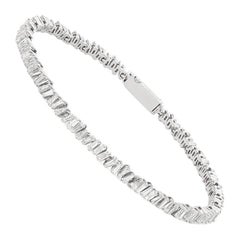 Bracelet tennis en or blanc 18 carats avec diamants taille baguette de 3,00 carats