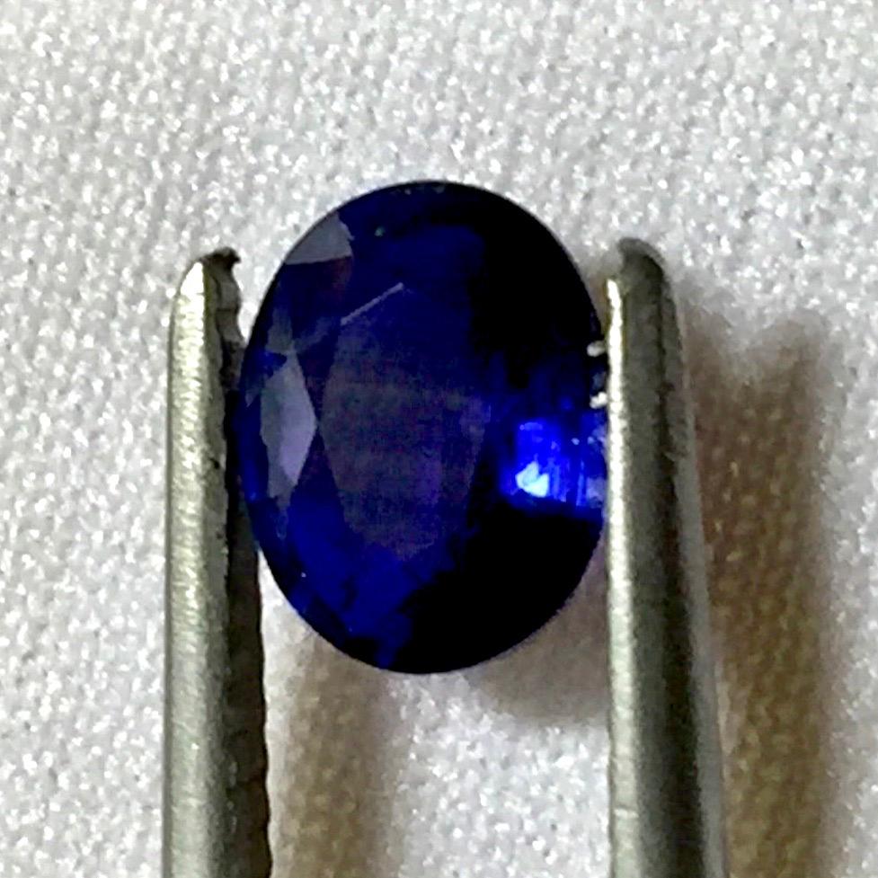 Women's 3.00 Carat Blue Natural Sapphire and Diamond Ring 18K Gold For Sale