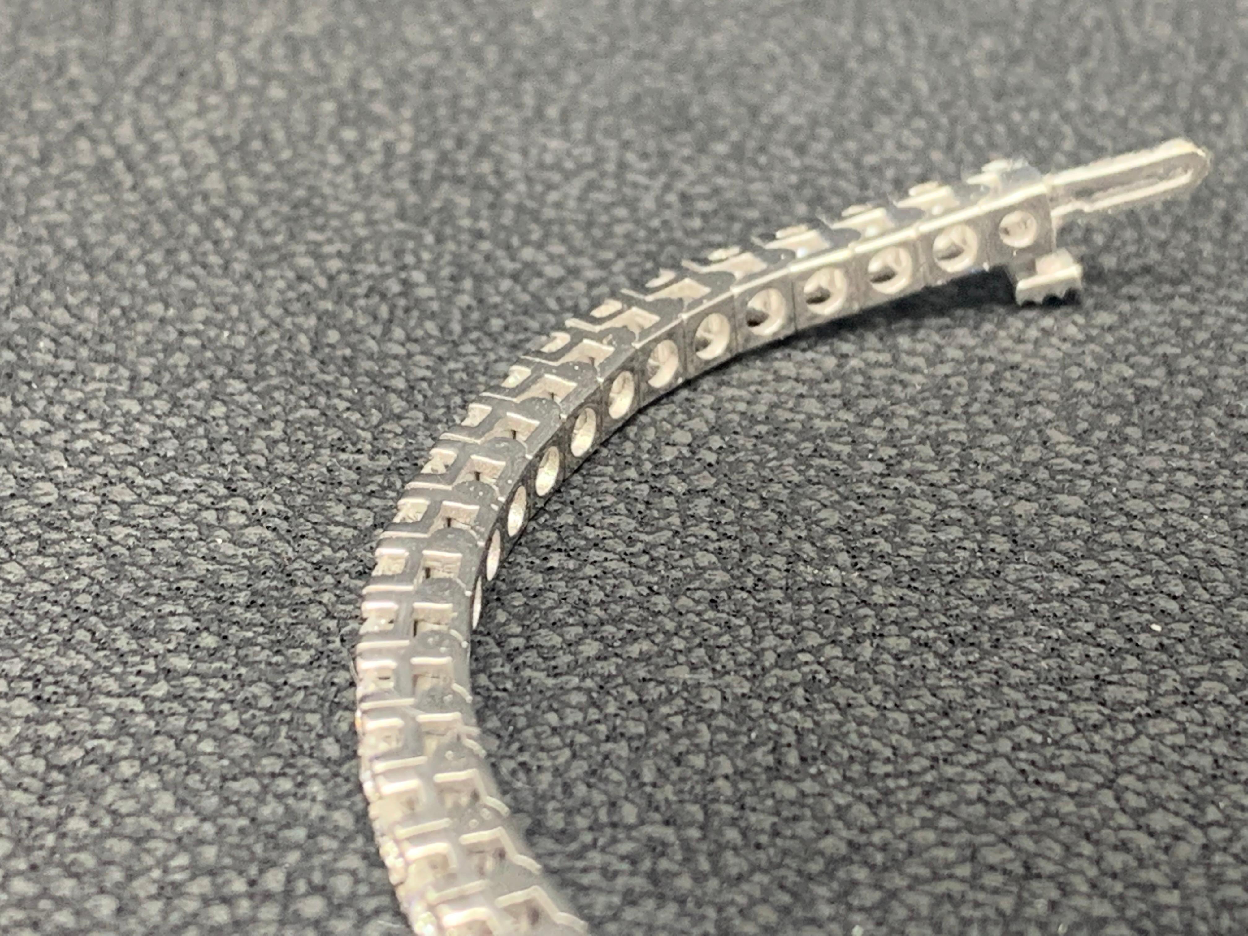 3,00 Karat Brillantschliff Rundes Diamant-Tennisarmband aus 14K Weißgold im Angebot 10