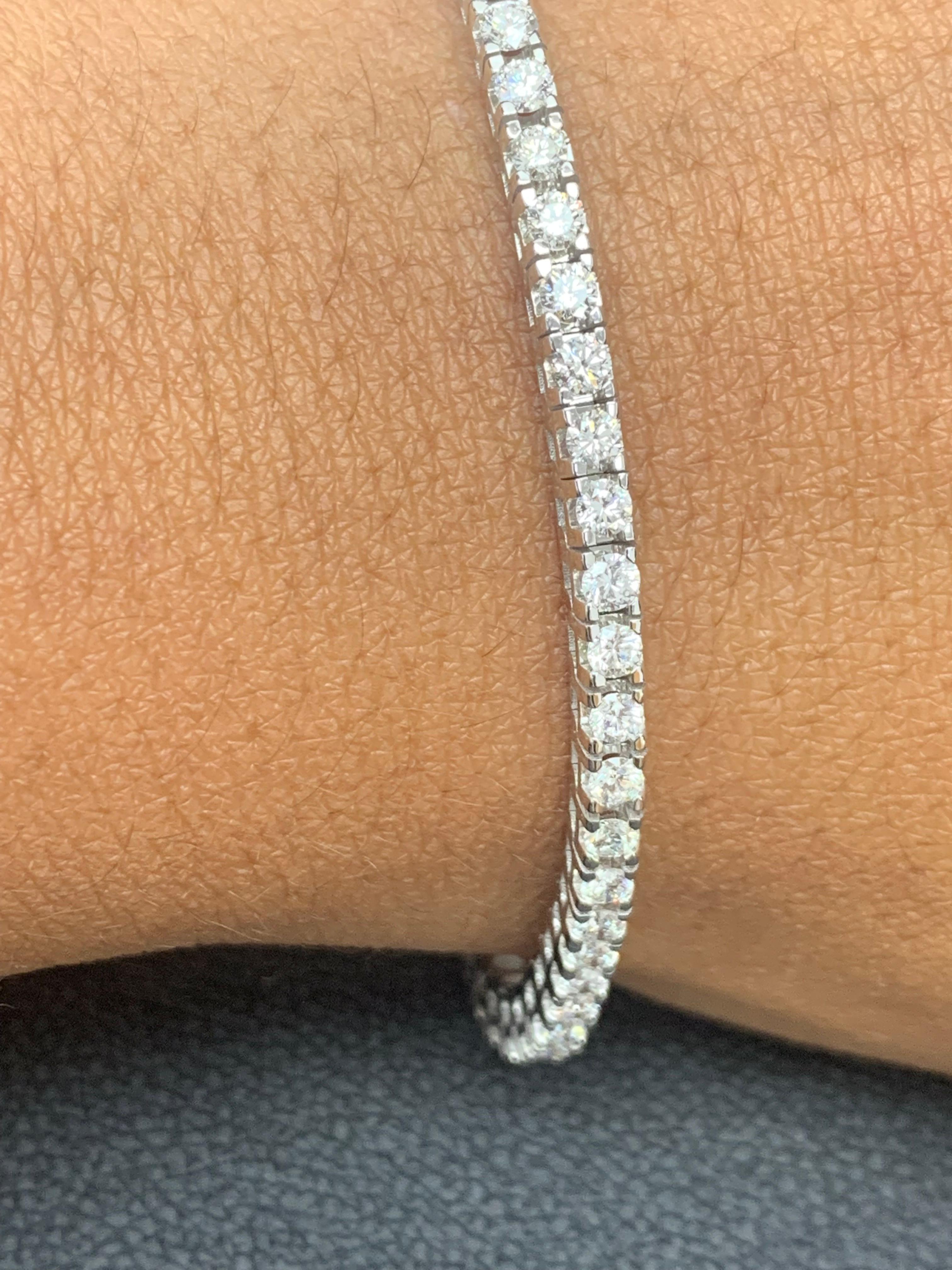 Moderne Bracelet tennis en or blanc 14 carats avec diamants ronds taille brillant de 3,00 carats en vente