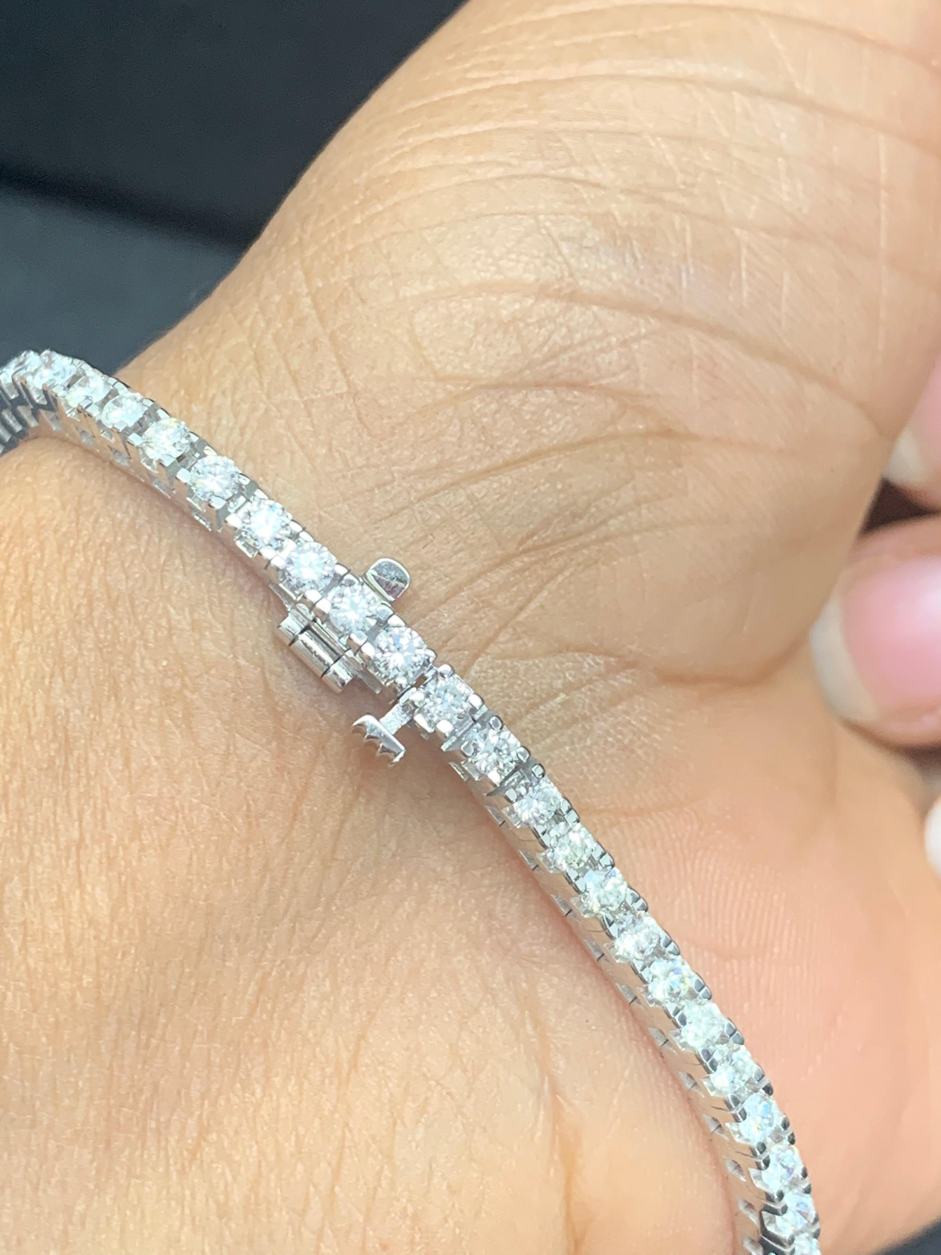 3,00 Karat Brillantschliff Rundes Diamant-Tennisarmband aus 14K Weißgold (Rundschliff) im Angebot