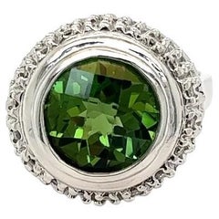 Anello vintage con tormalina verde a scacchiera da 3,00 carati e pavé di diamanti in oro